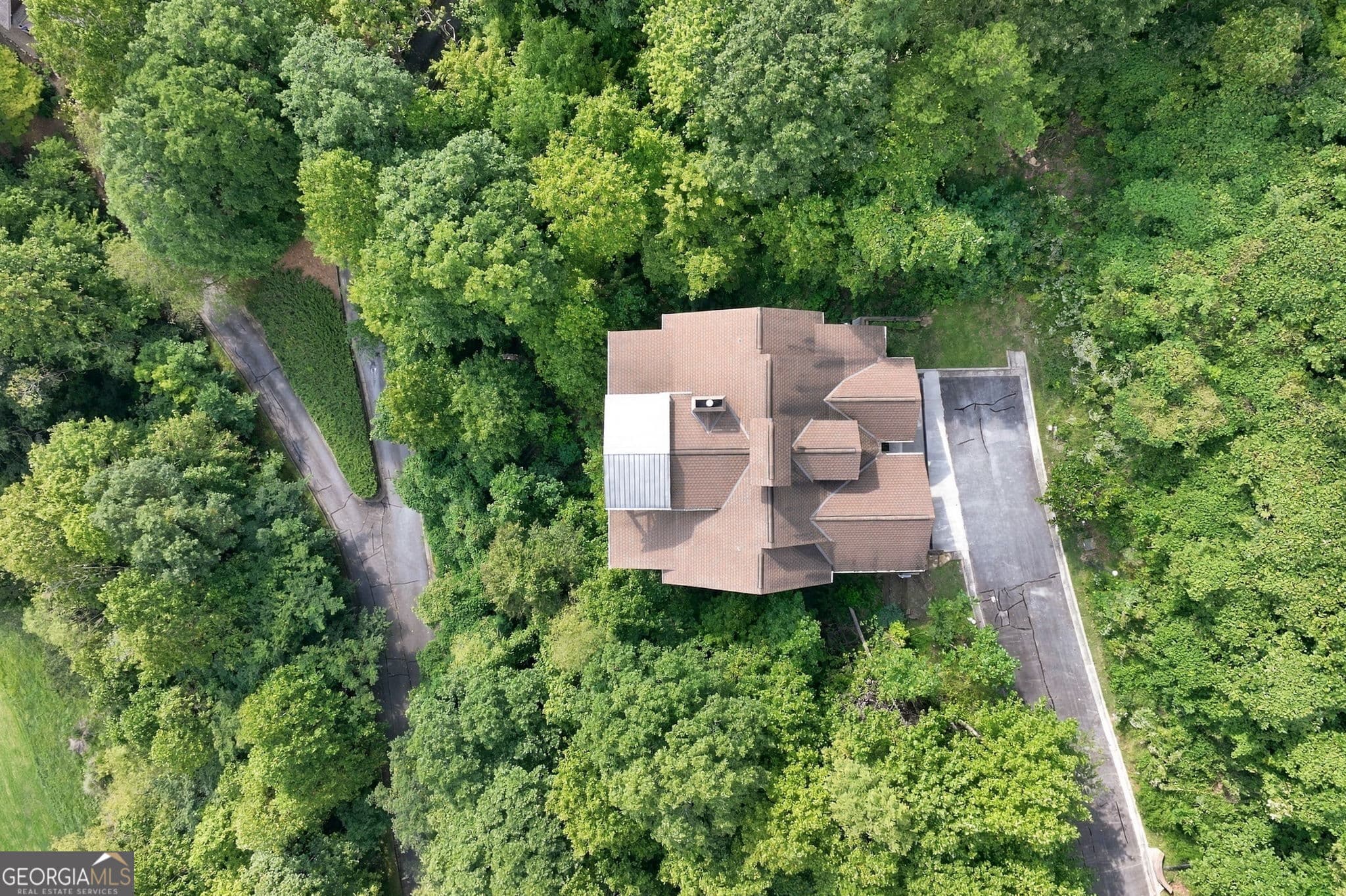 5 bedroom, 5.5 bathroom, 5,940 sq ft single family residence for sale at 171 High Pointe Drive, Clayton, GA 30525 — photo 10