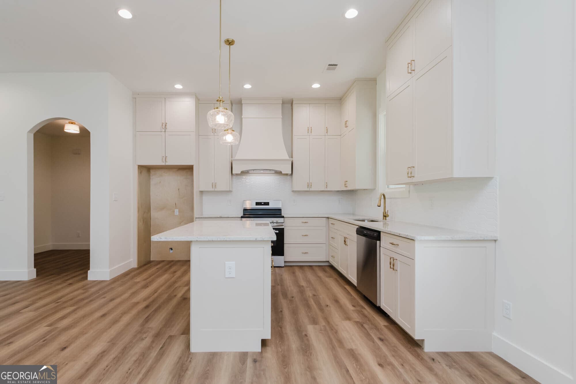 3 bedroom, 2 bathroom, 1,825 sq ft single family residence for sale at 20 Peri Drive, Hawkinsville, GA 31036 — photo 7