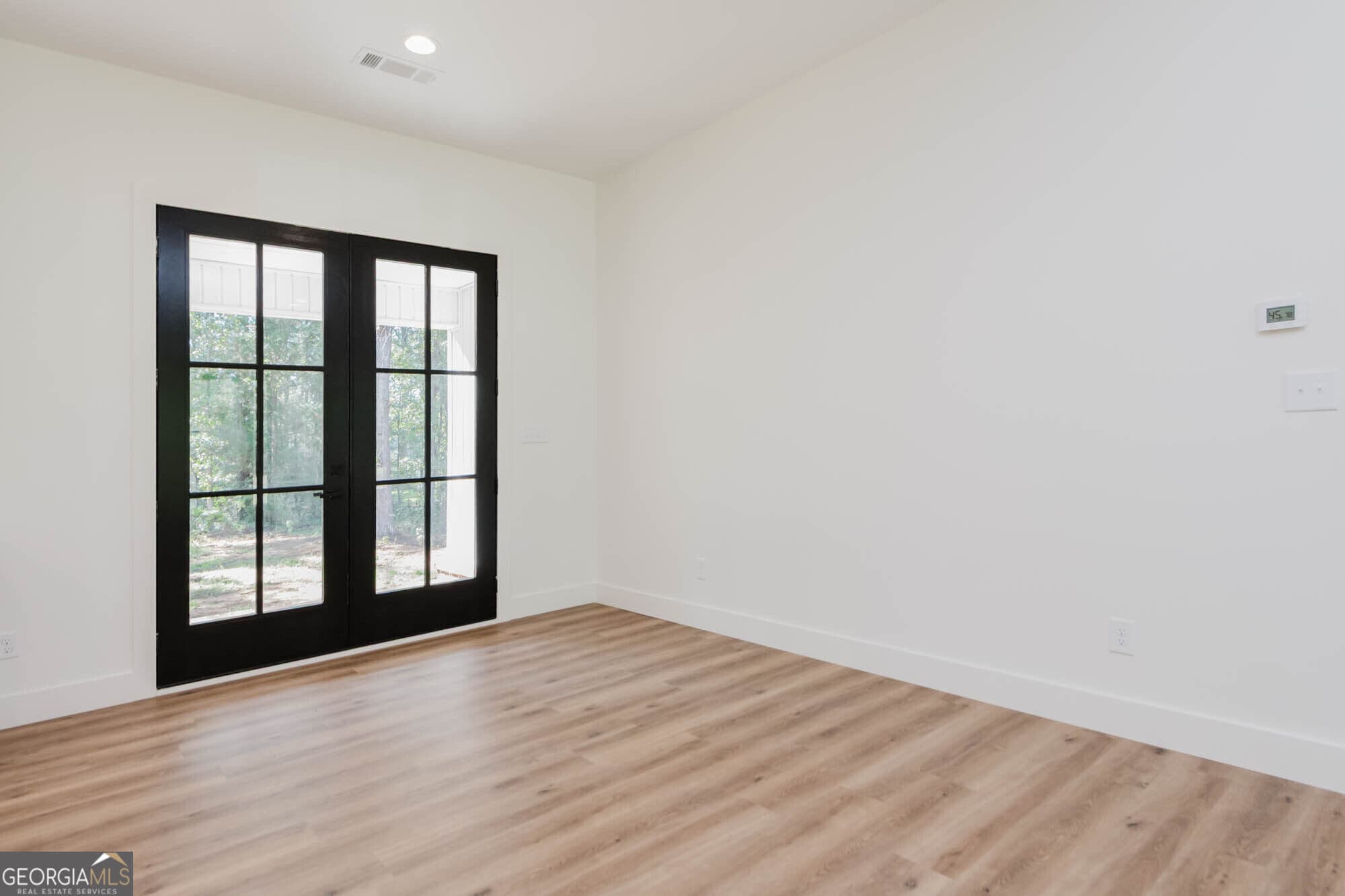 3 bedroom, 2 bathroom, 1,825 sq ft single family residence for sale at 20 Peri Drive, Hawkinsville, GA 31036 — photo 4