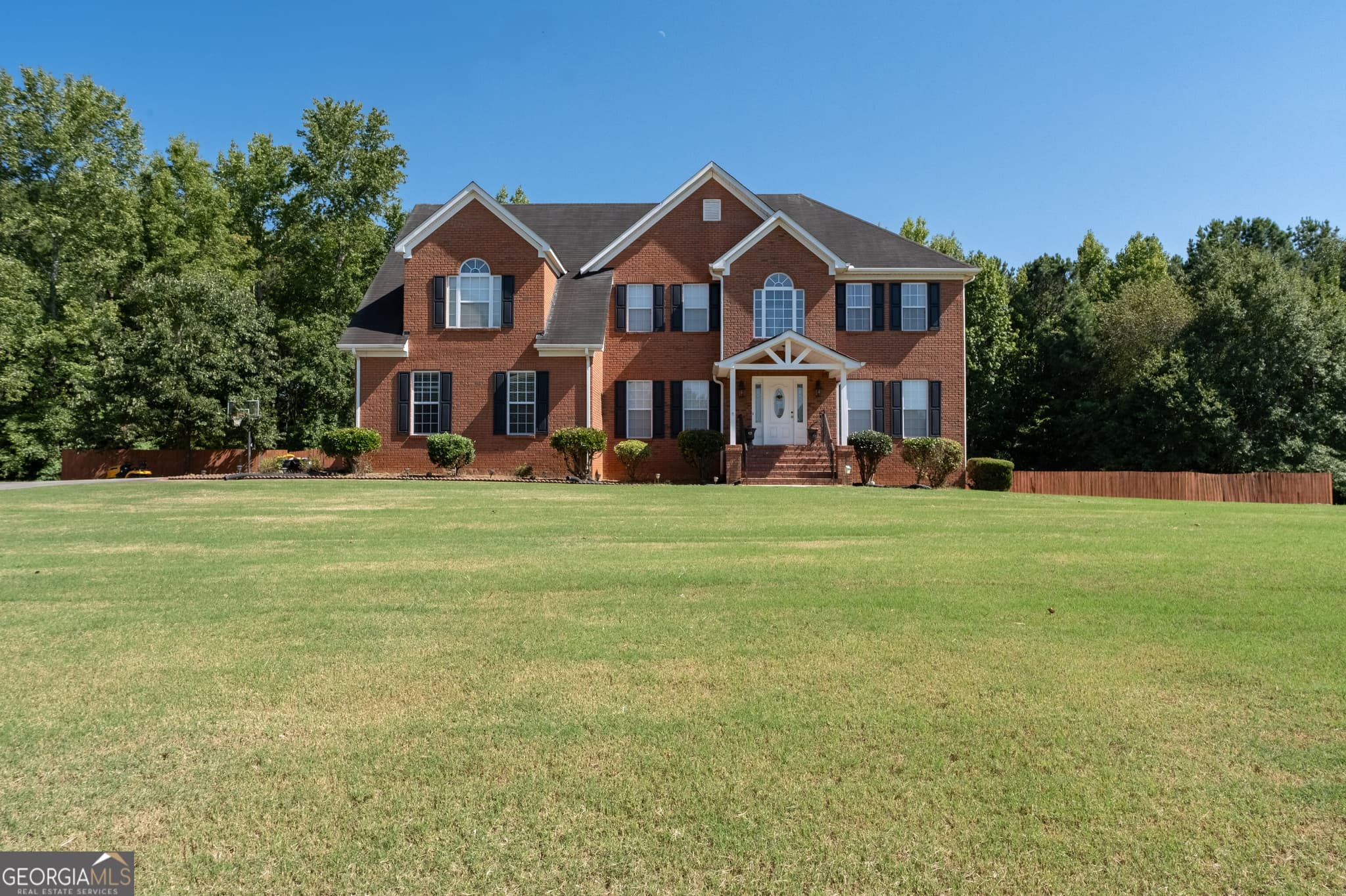 4 bedroom, 4.5 bathroom, 3,467 sq ft single family residence for sale at 125 Travis Trail, Fayetteville, GA 30215 — photo 2
