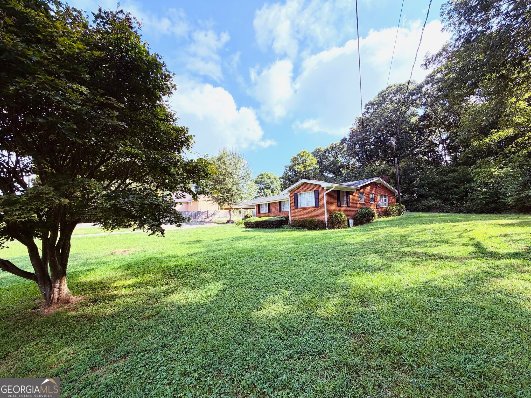3 bedroom, 2 bathroom, 1,518 sq ft single family residence for sale at 125 Hwy 113, Carrollton, GA 30117 — photo 2
