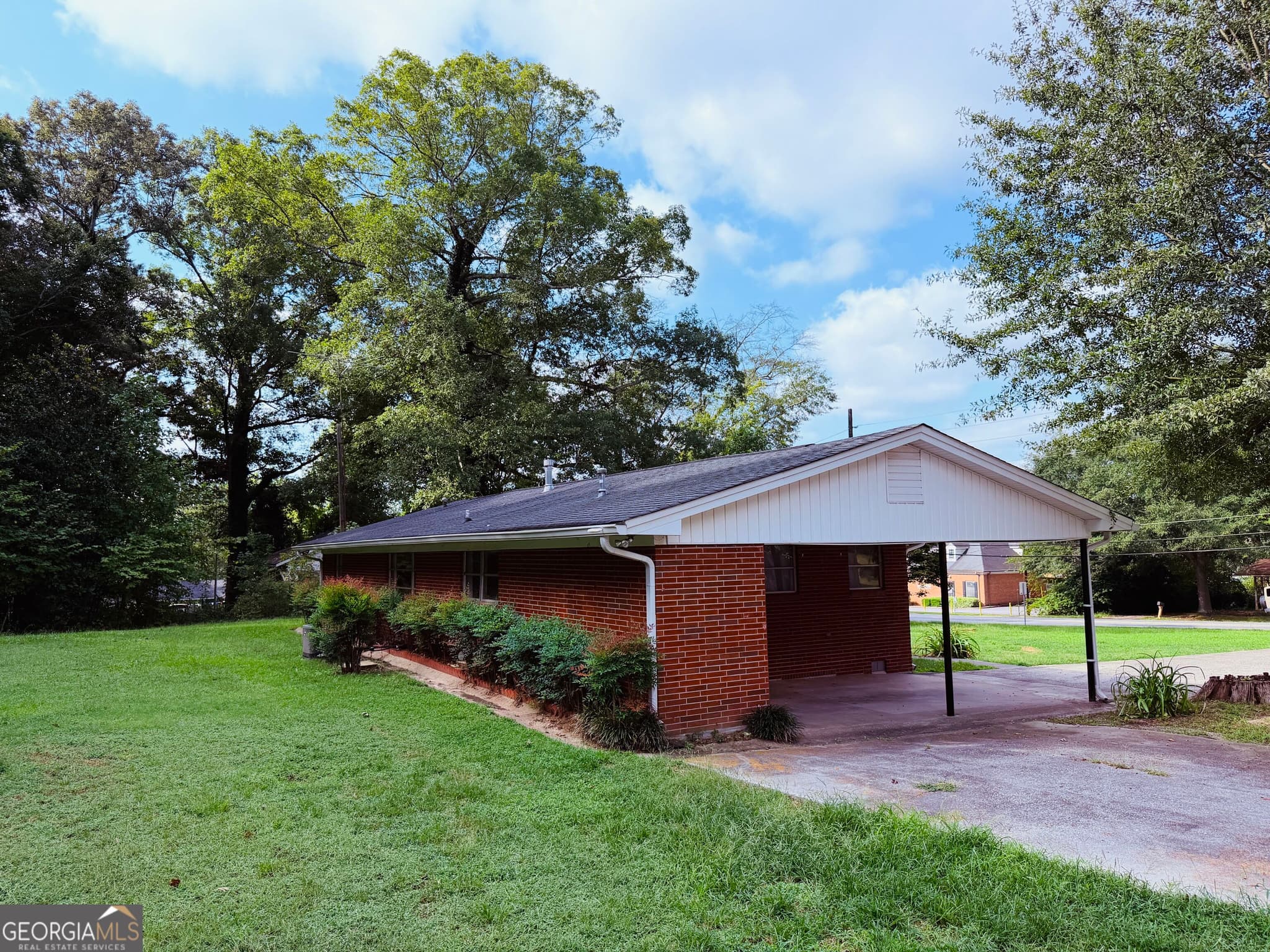 3 bedroom, 2 bathroom, 1,518 sq ft single family residence for sale at 125 Hwy 113, Carrollton, GA 30117 — photo 5