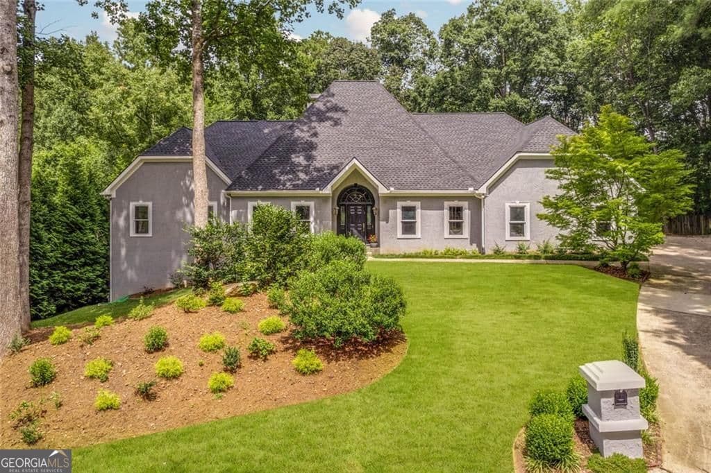 5 bedroom, 5.5 bathroom, 6,405 sq ft single family residence sold at 160 Grogans Landing, Atlanta, GA 30350