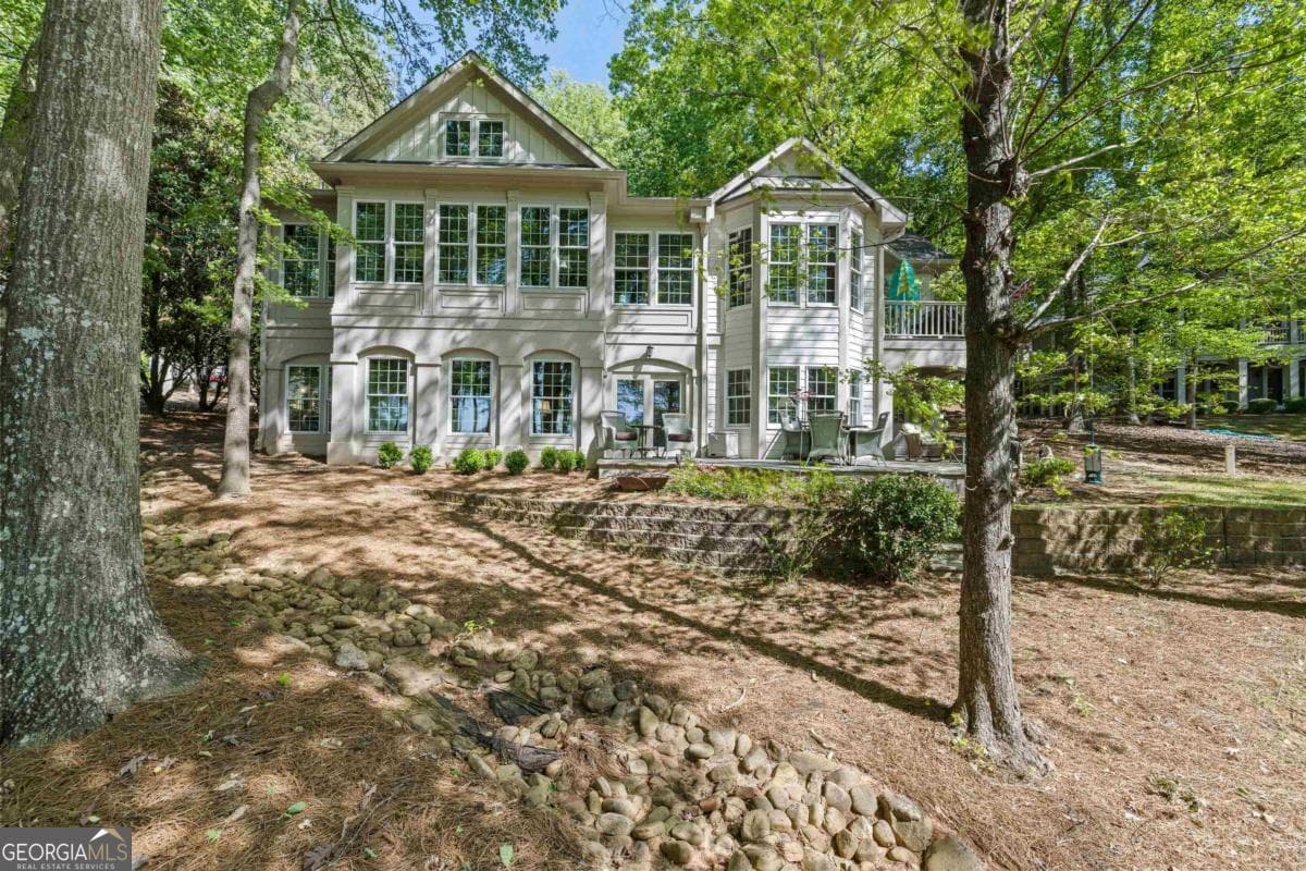 4 bedroom, 3.5 bathroom single family residence for sale at 129 Barrington Hall Drive, Eatonton, GA 31024 — photo 3