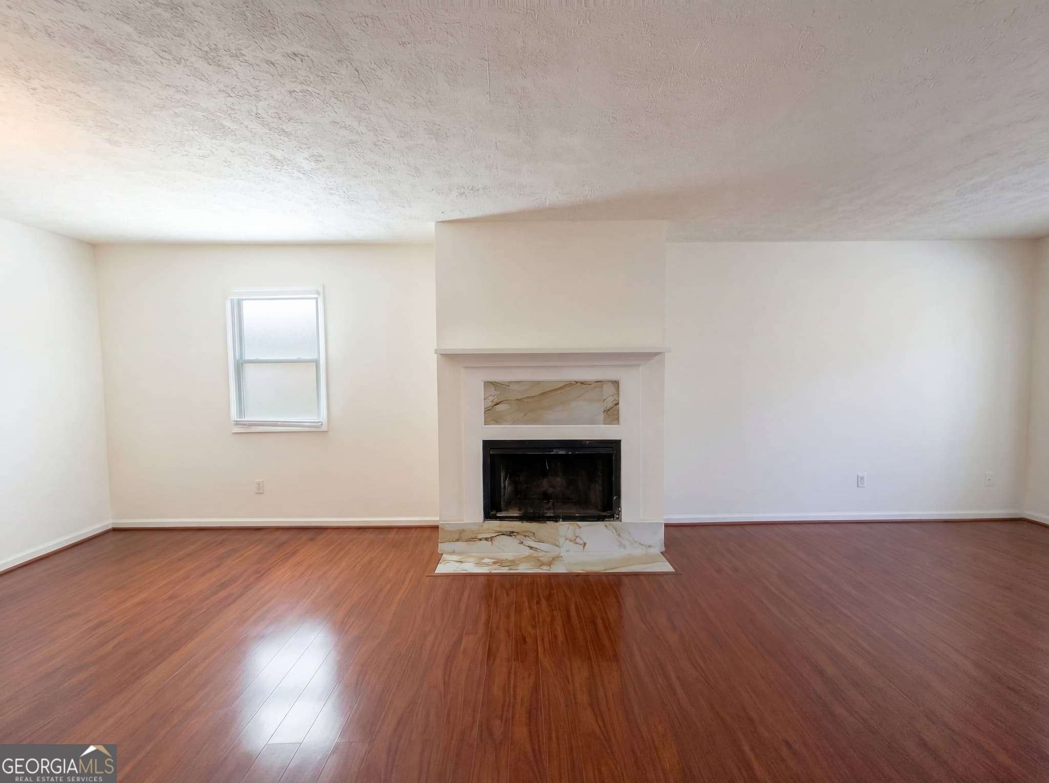 4 bedroom, 3.5 bathroom, 1,959 sq ft single family residence for sale at 5328 Ridge Forest Drive, Stone Mountain, GA 30083 — photo 3