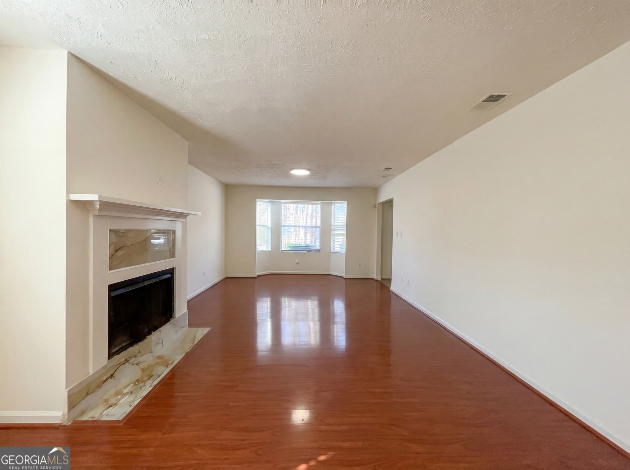 4 bedroom, 3.5 bathroom, 1,959 sq ft single family residence for sale at 5328 Ridge Forest Drive, Stone Mountain, GA 30083 — photo 8