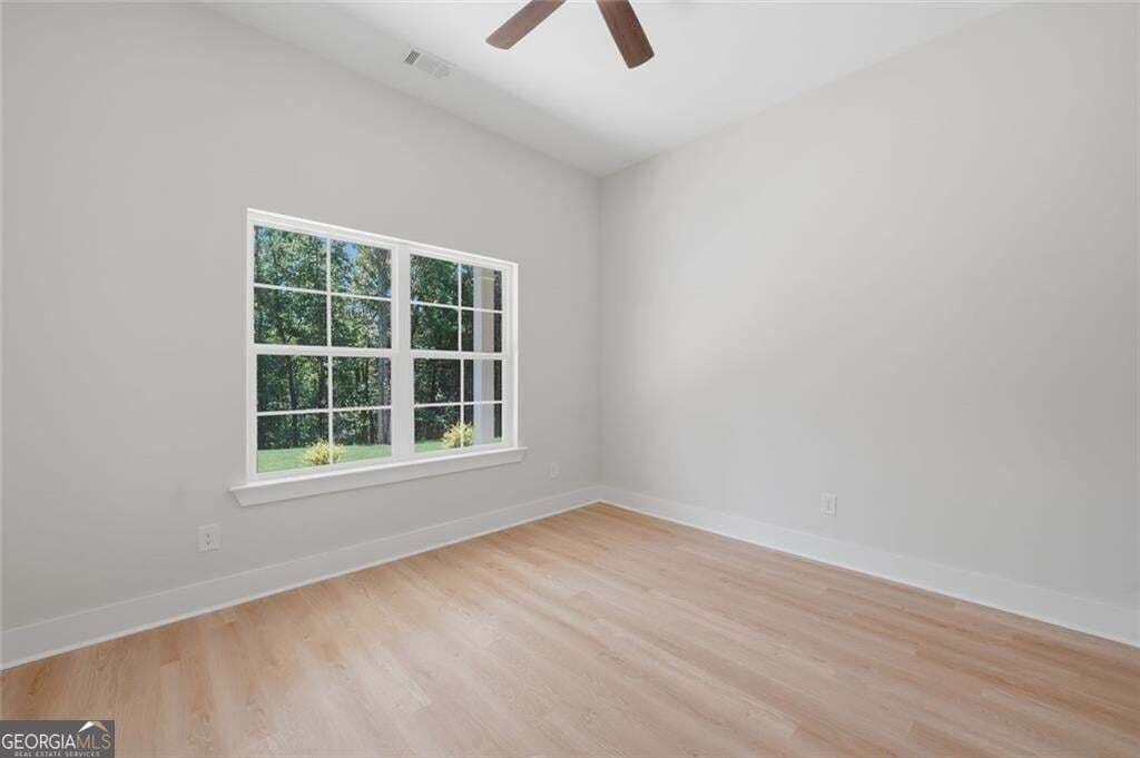 4 bedroom, 3.5 bathroom, 2,990 sq ft single family residence for sale at 31 Kirk Road, White, GA 30184 — photo 8