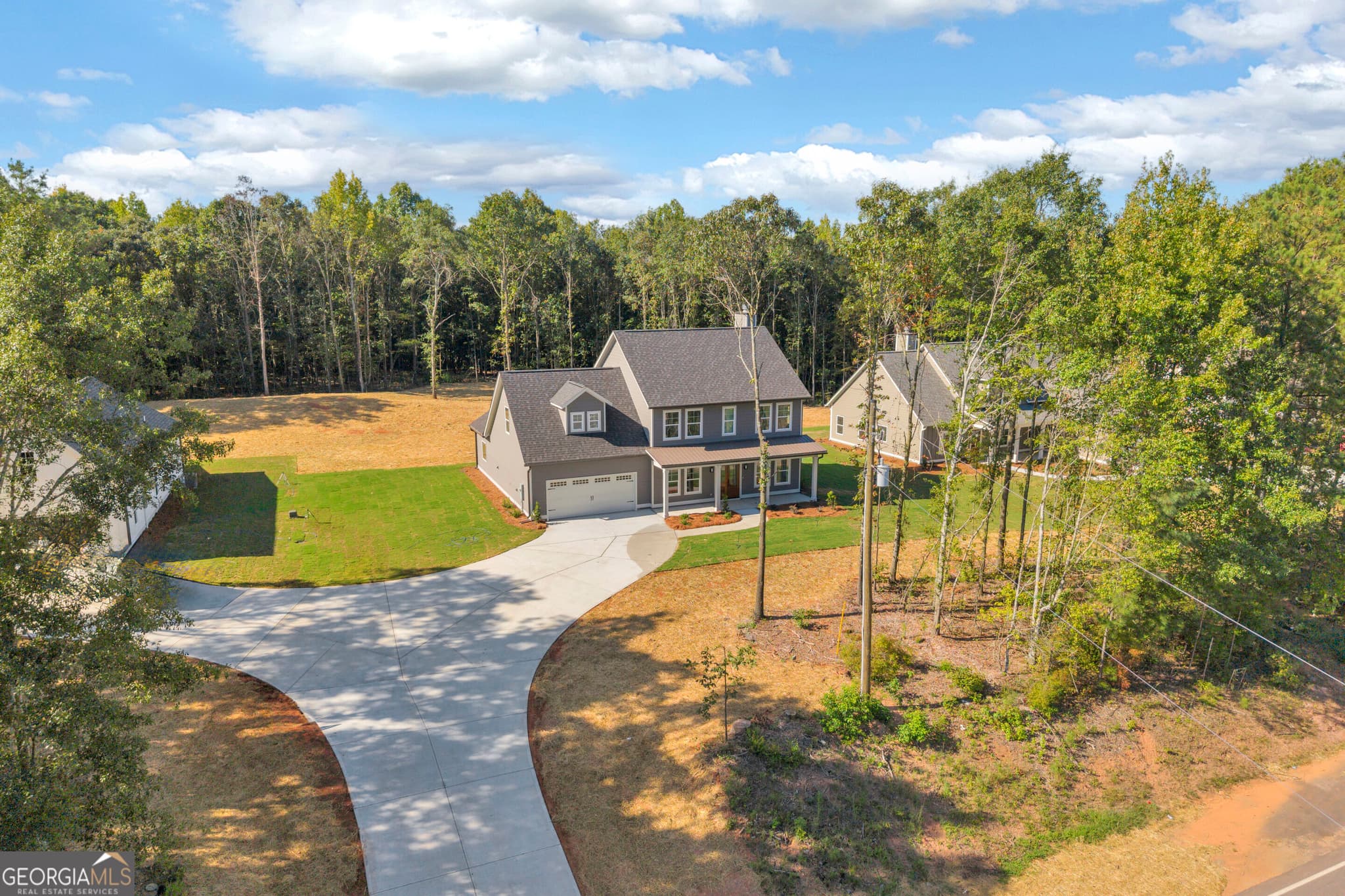 4 bedroom, 3.5 bathroom, 2,905 sq ft single family residence for sale at 1867 Hoods Mill Road, Commerce, GA 30529 — photo 4