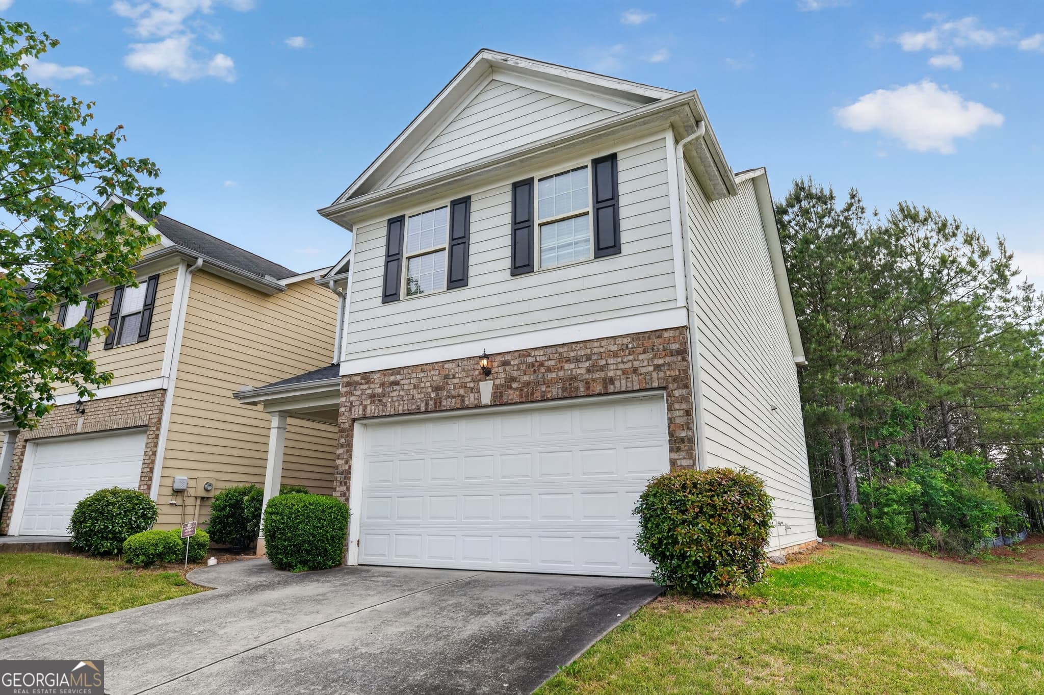 4 bedroom, 2.5 bathroom, 1,992 sq ft condominium for sale at 6361 Shadow Square, Lithonia, GA 30058 — photo 4