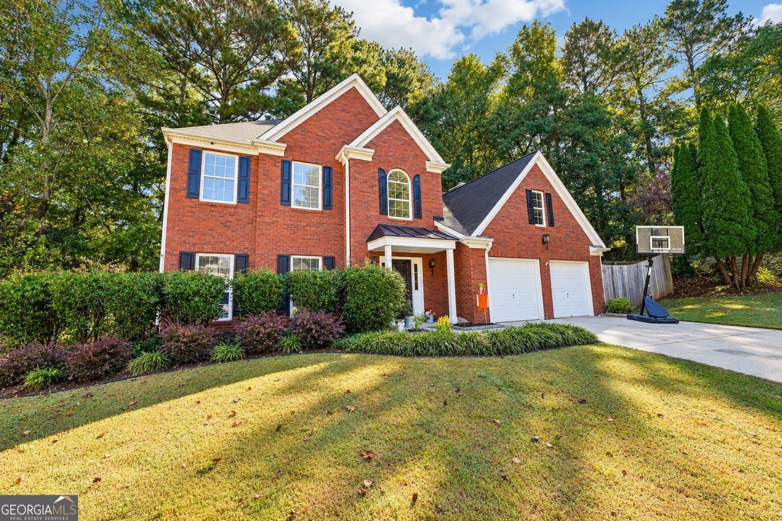 4 bedroom, 2.5 bathroom, 2,585 sq ft single family residence for sale at 206 Five Iron Court, Kennesaw, GA 30144 — photo 2