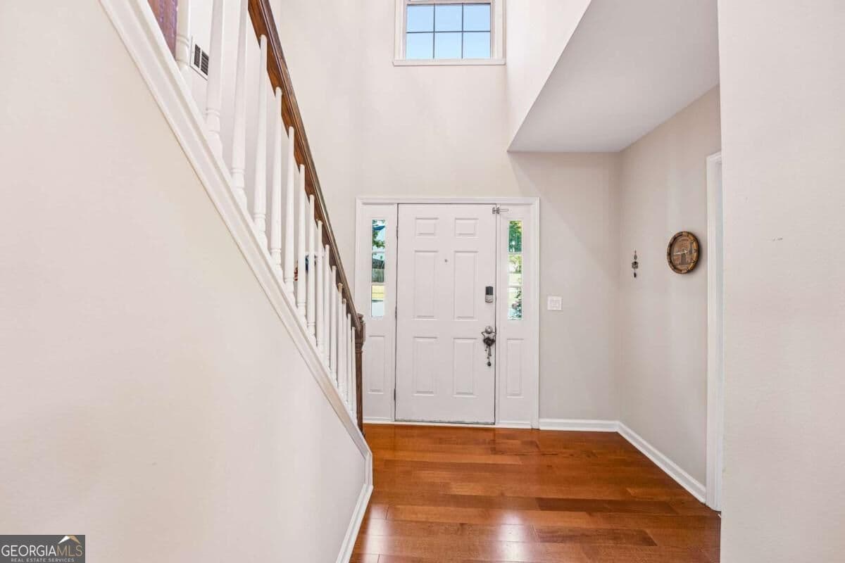 4 bedroom, 2.5 bathroom, 2,585 sq ft single family residence for sale at 206 Five Iron Court, Kennesaw, GA 30144 — photo 5