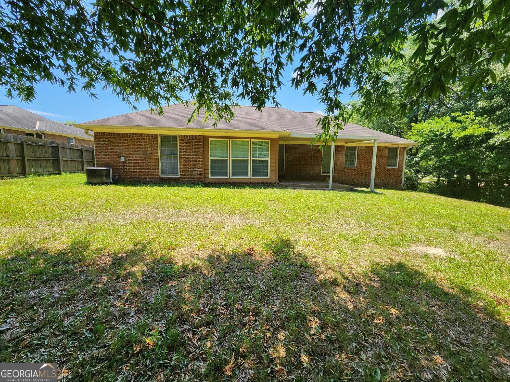 3 bedroom, 2 bathroom, 1,853 sq ft single family residence for rent at 7184 Village Loop, Columbus, GA 31904 for $2,200 a month — photo 2