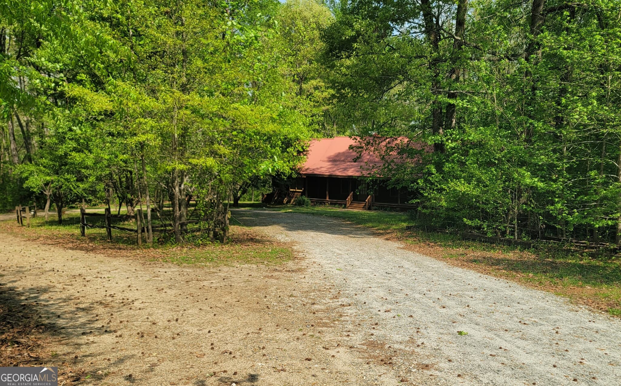 4 bedroom, 2 bathroom, 2,400 sq ft cabin,single family residence for rent at 2391 Booth Circle, Winder, GA 30680 for $2,100 a month — photo 2