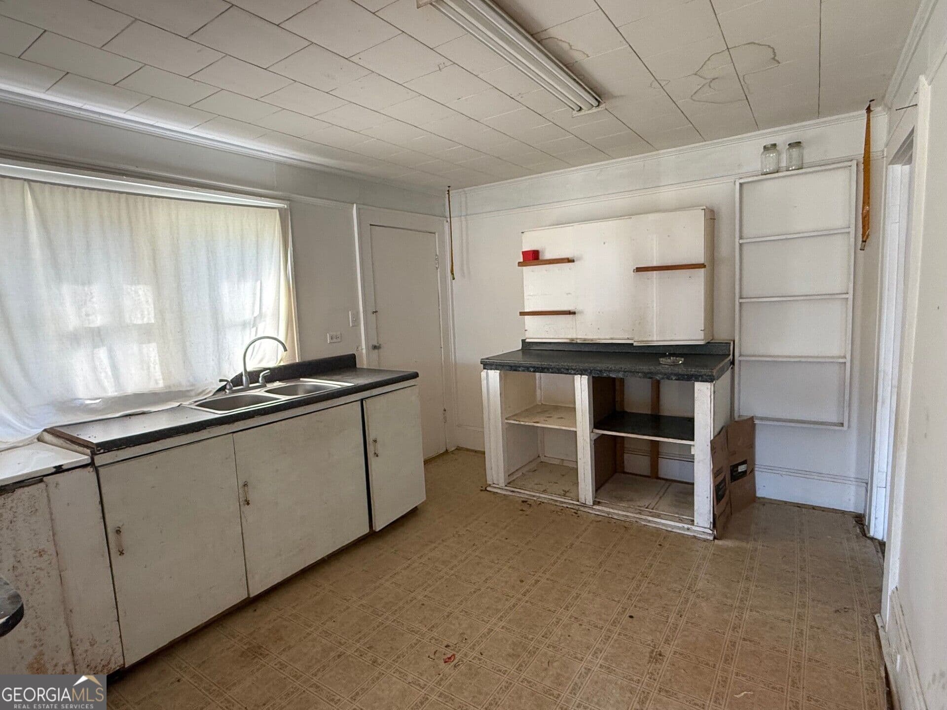 1 bathroom single family residence for sale at 83 Griffin Avenue, Hoboken, GA 31542 — photo 10