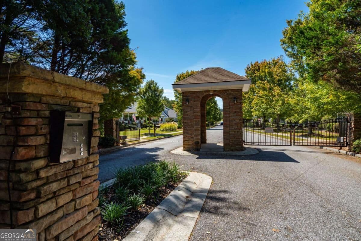 4 bedroom, 2.5 bathroom, 2,452 sq ft single family residence for sale at 1901 Franklin Grove Parkway, Bogart, GA 30622 — photo 2