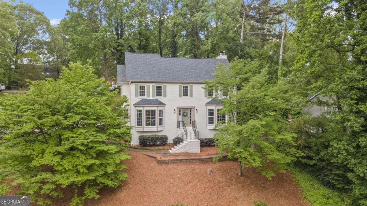 4 bedroom, 3.5 bathroom, 3,366 sq ft single family residence sold at 1945 Wenlok Trail, Marietta, GA 30066