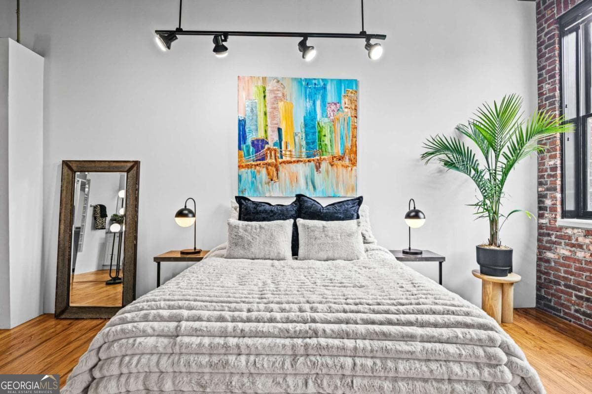 1 bedroom, 1 bathroom, 1,080 sq ft loft,condominium for sale at 3235 Roswell Road 620, Atlanta, GA 30305 — photo 9