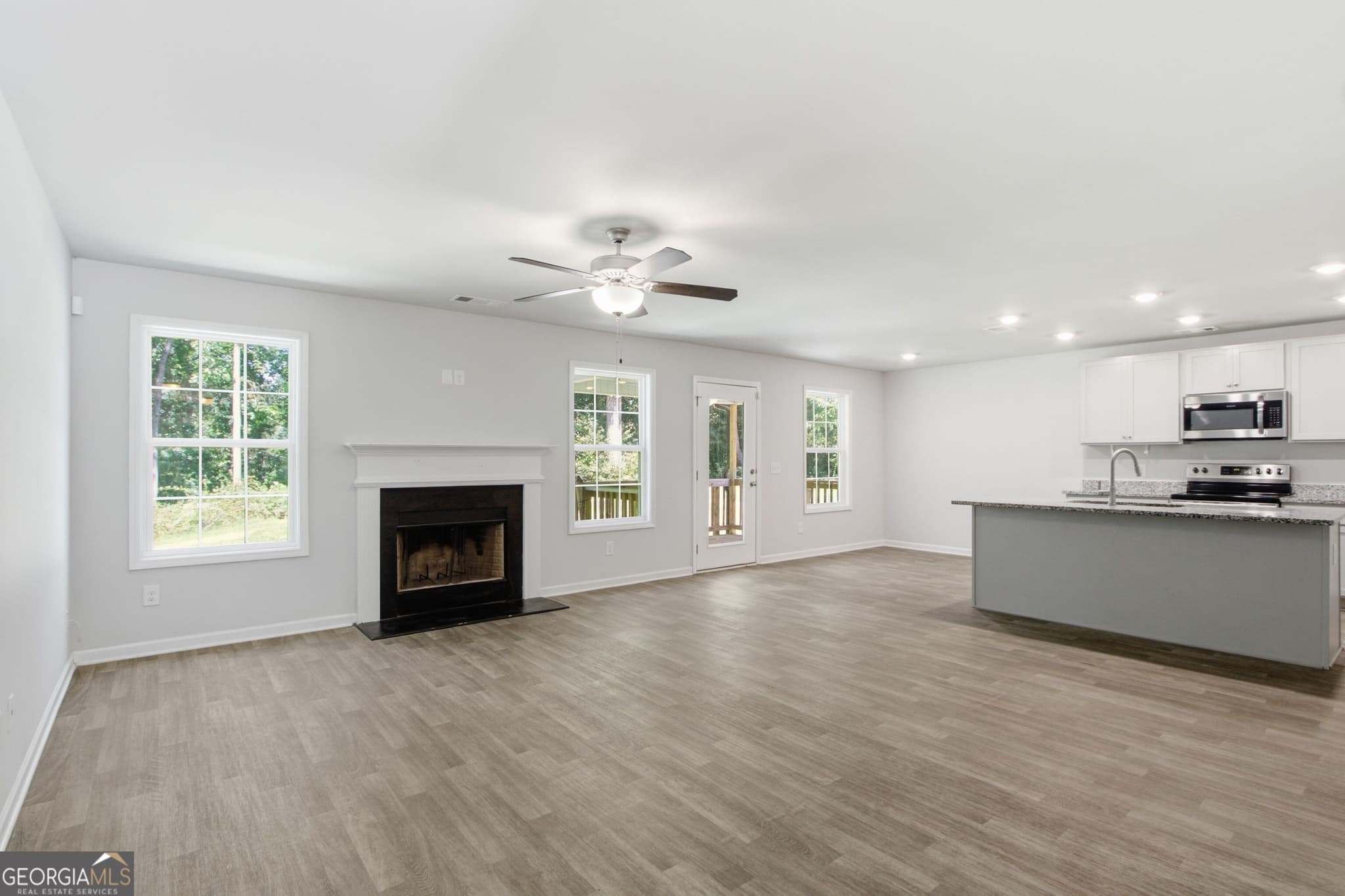 4 bedroom, 3.5 bathroom, 2,261 sq ft single family residence for sale at 522 Mountain Creek Drive, Maysville, GA 30558 — photo 9