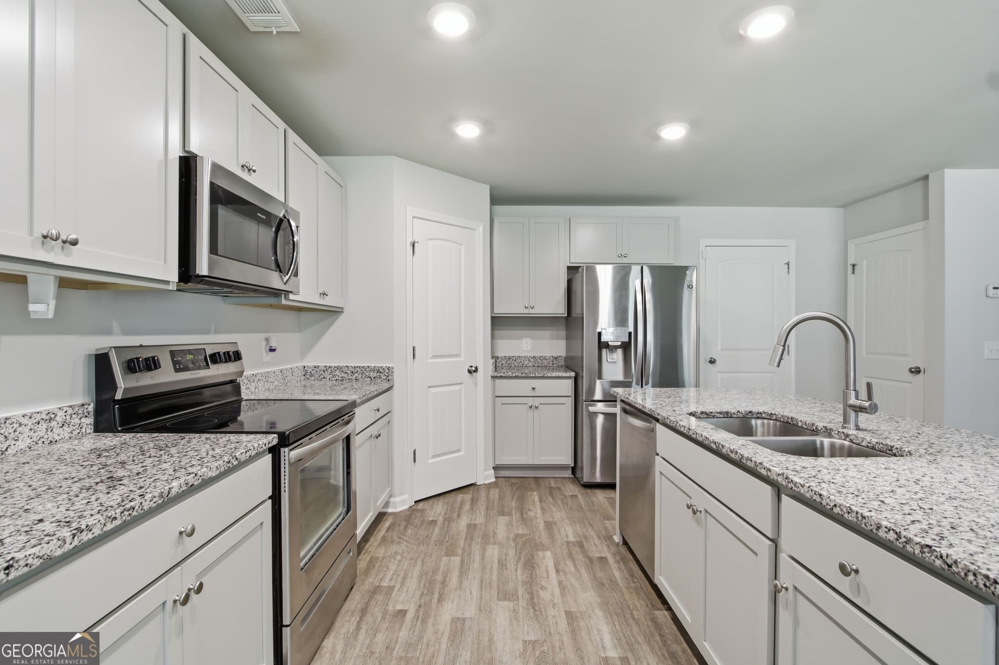4 bedroom, 3.5 bathroom, 2,261 sq ft single family residence for sale at 522 Mountain Creek Drive, Maysville, GA 30558 — photo 10