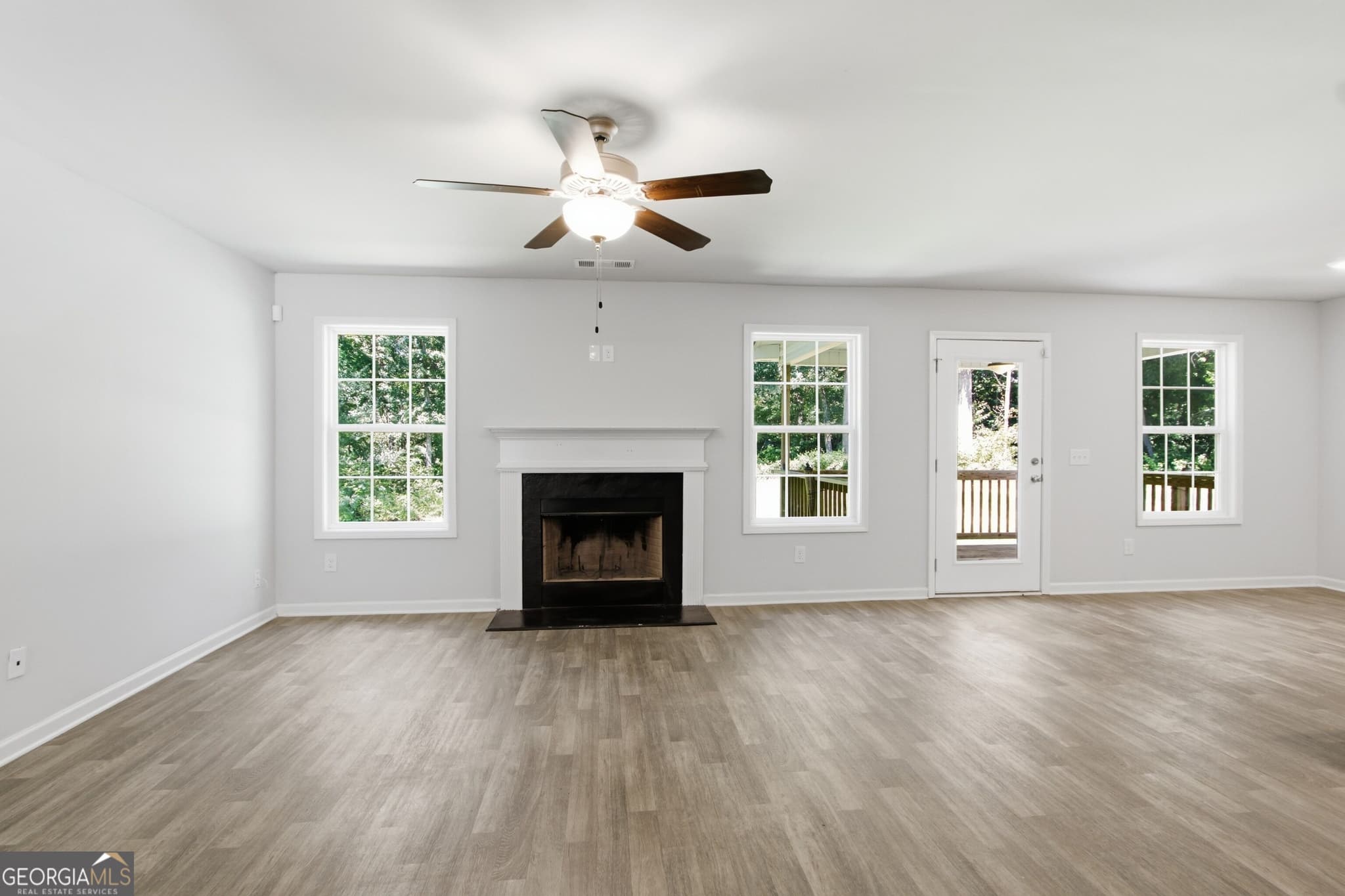 4 bedroom, 3.5 bathroom, 2,261 sq ft single family residence for sale at 522 Mountain Creek Drive, Maysville, GA 30558 — photo 4