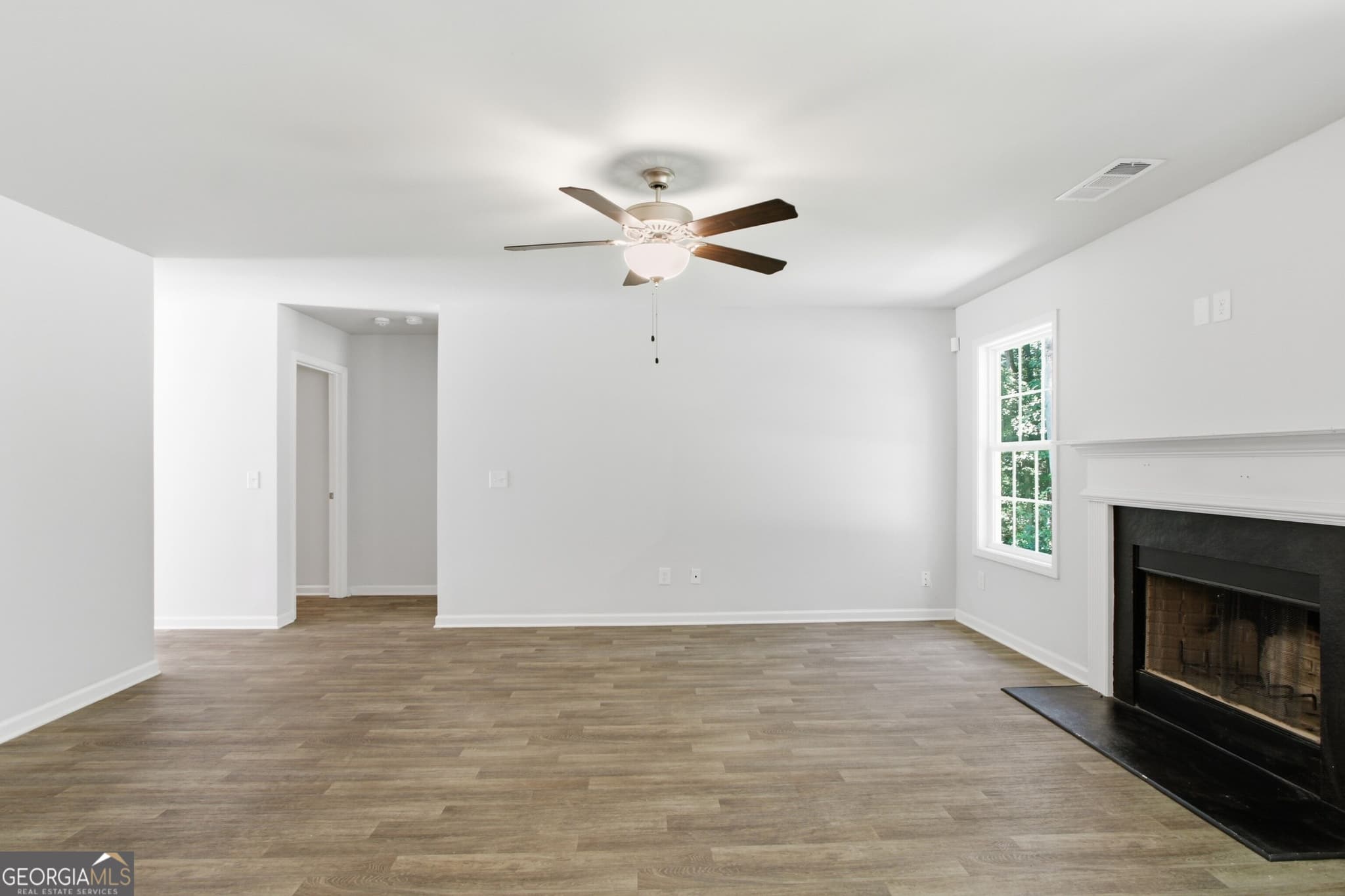 4 bedroom, 3.5 bathroom, 2,261 sq ft single family residence for sale at 522 Mountain Creek Drive, Maysville, GA 30558 — photo 8