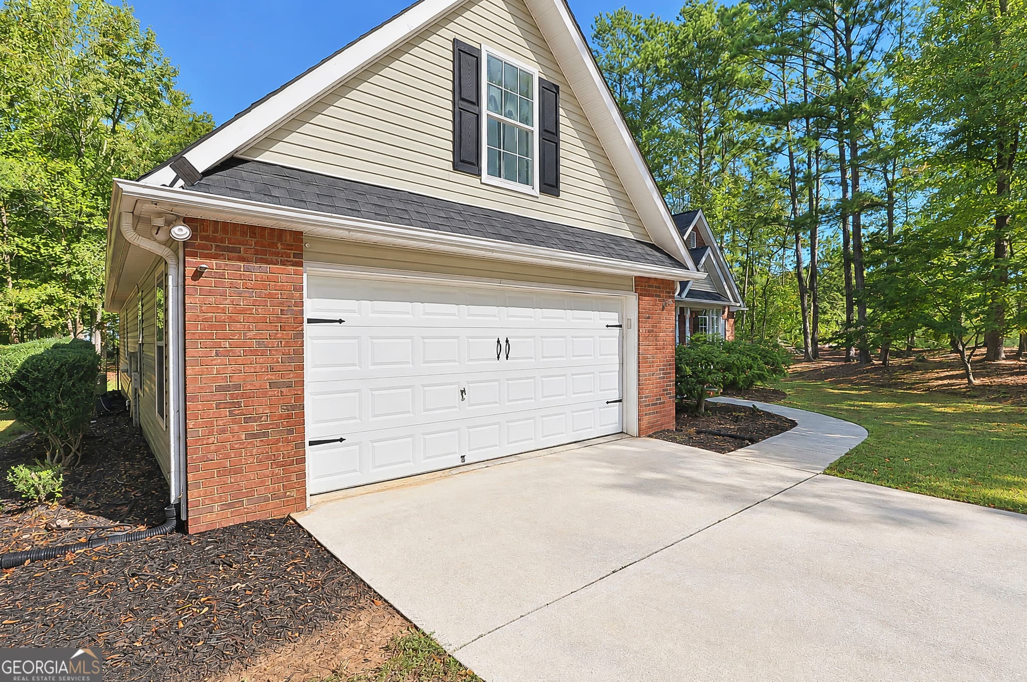 4 bedroom, 2 bathroom, 2,195 sq ft single family residence for sale at 100 T J Harris Drive, Jenkinsburg, GA 30234 — photo 4