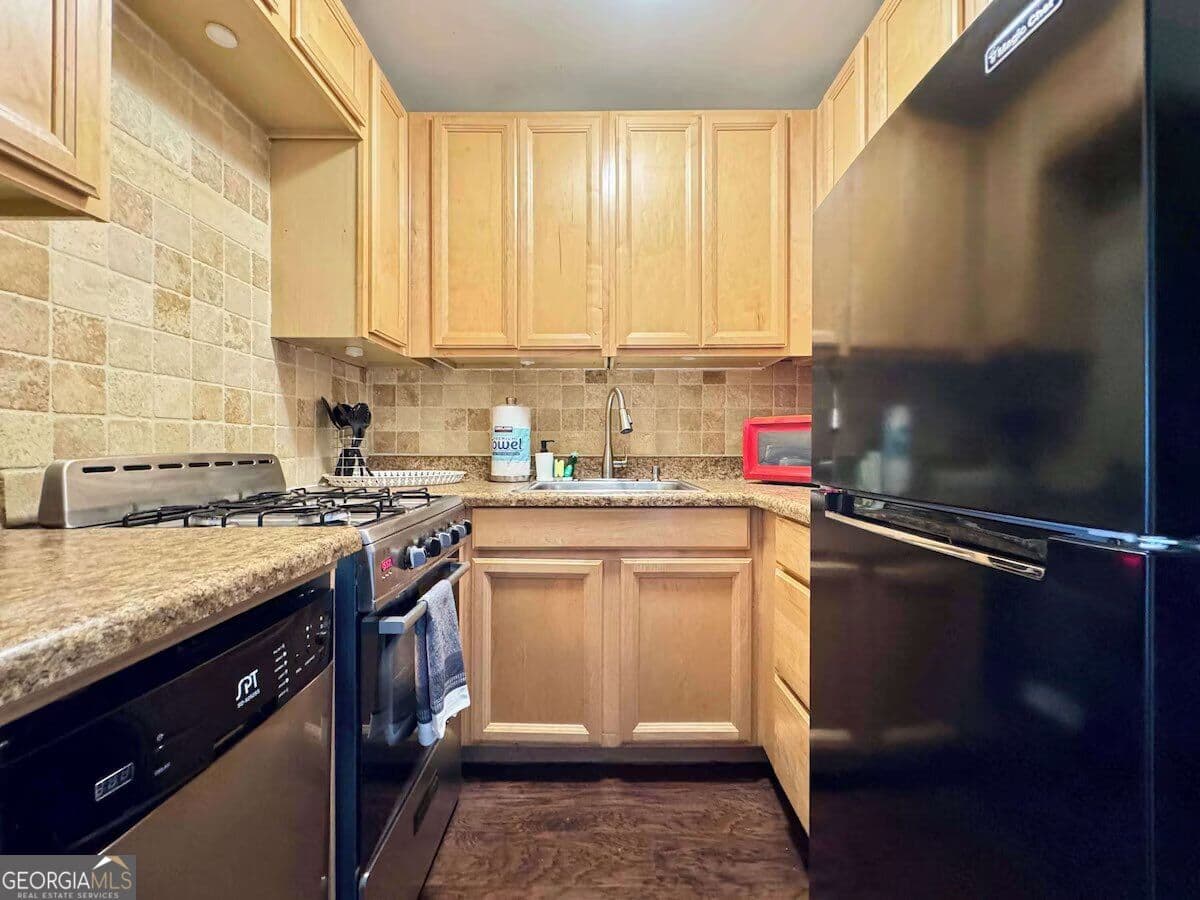 multi family for sale at 215 Piedmont Avenue 301, 404, 807, 1003, 1004, Atlanta, GA 30308 — photo 3
