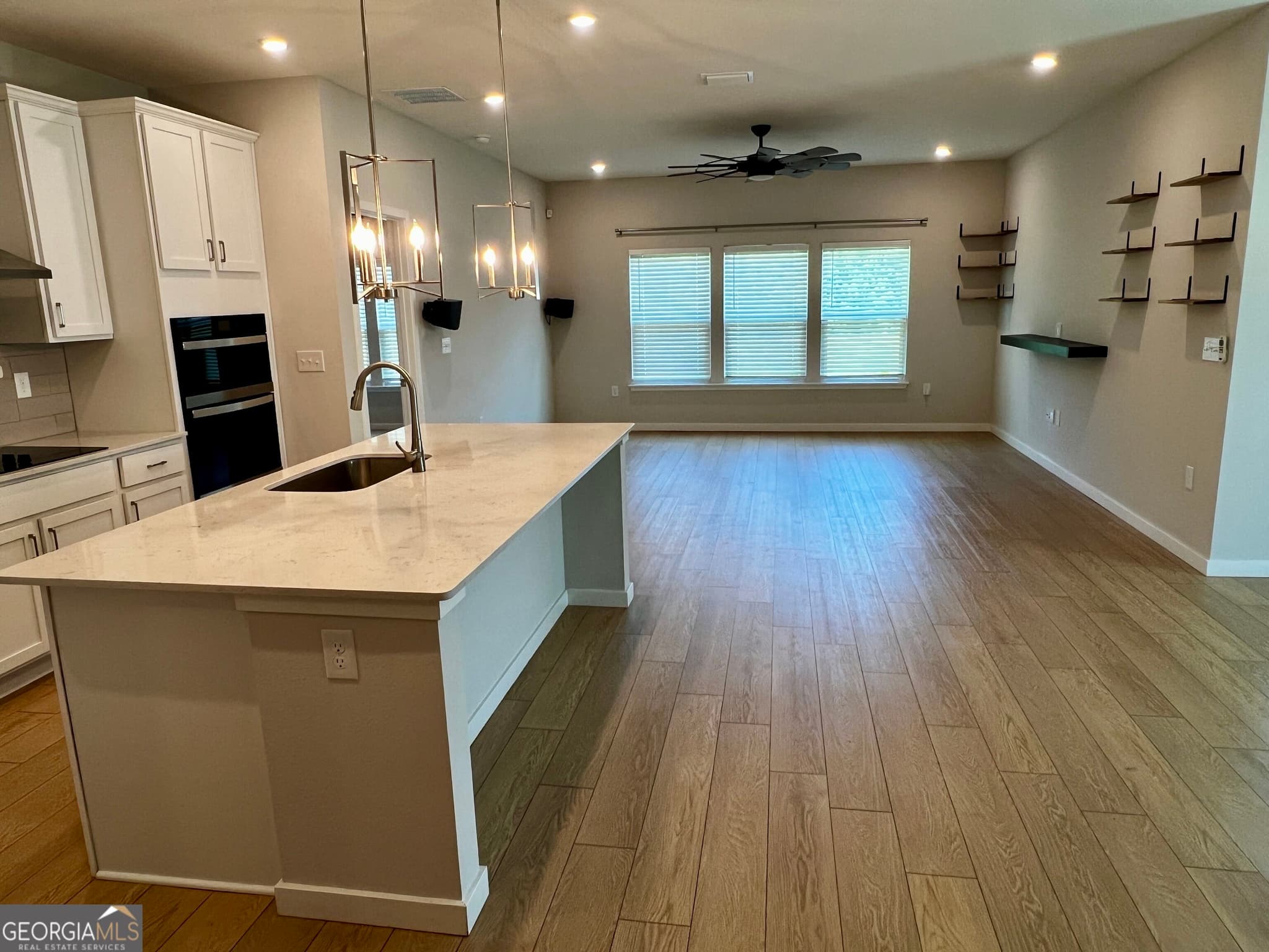 3 bedroom, 2 bathroom, 1,835 sq ft single family residence for rent at 204 Park View Lane, Kingsland, GA 31548 for $2,400 a month — photo 3