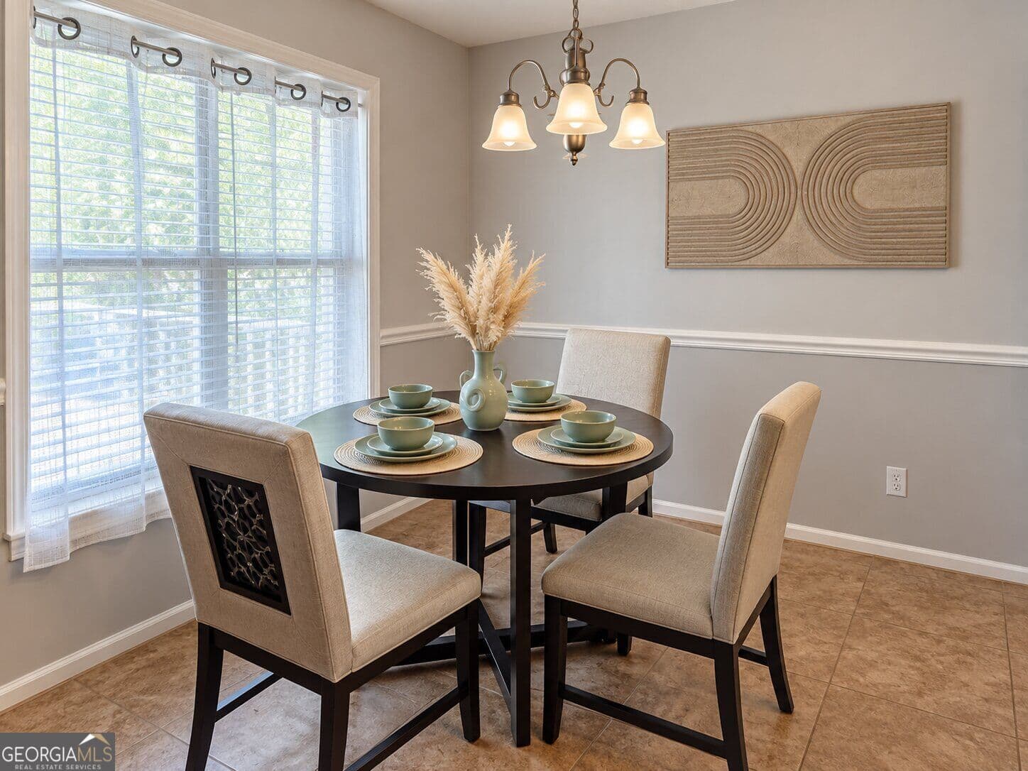4 bedroom, 3 bathroom, 1,908 sq ft single family residence for sale at 180 Oakwood Circle, Stockbridge, GA 30281 — photo 3
