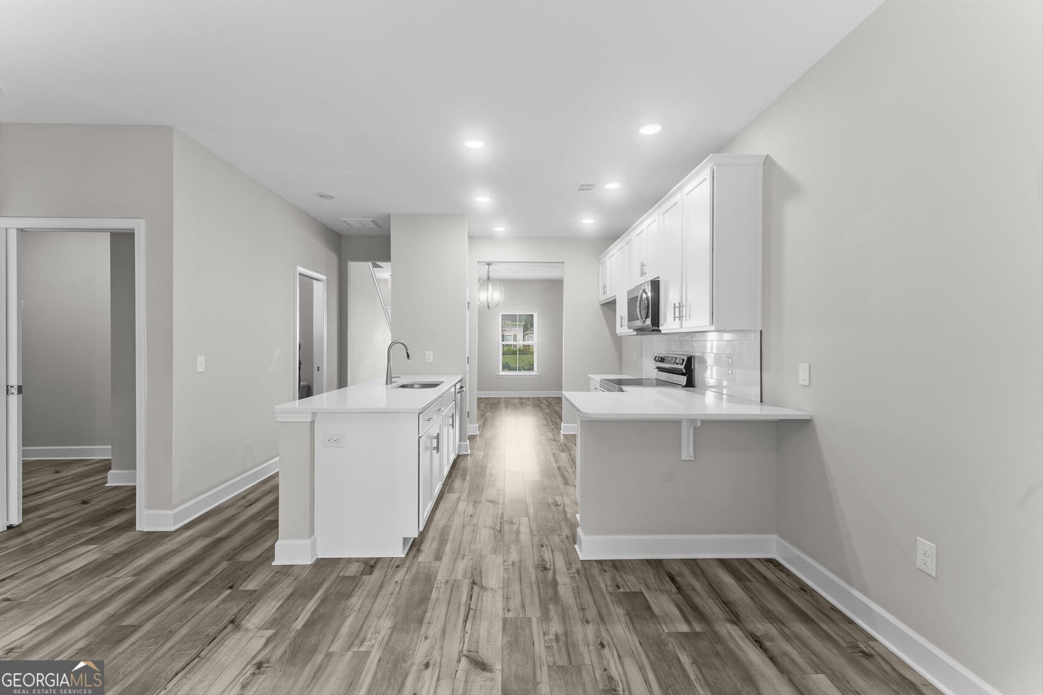 4 bedroom, 2.5 bathroom, 1,694 sq ft townhouse for sale at 220 Haisley Run, Guyton, GA 31312 — photo 9