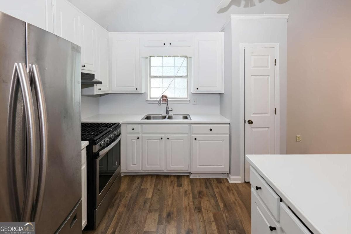3 bedroom, 3 bathroom, 1,932 sq ft single family residence for sale at 75 Woodland Ridge Circle, Covington, GA 30016 — photo 8