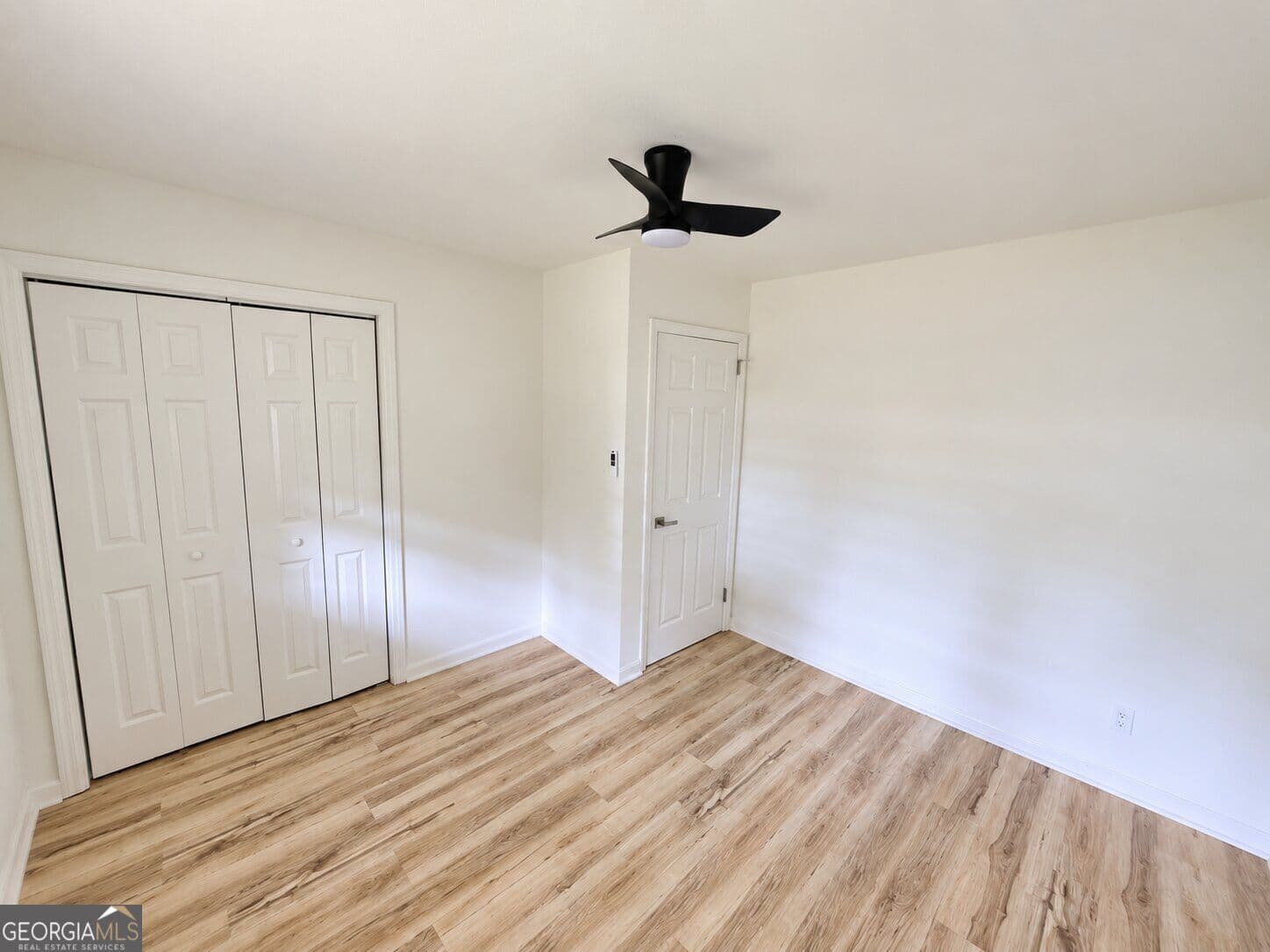 3 bedroom, 2 bathroom, 1,135 sq ft single family residence for sale at 3565 Glenwood Road, Decatur, GA 30032 — photo 9