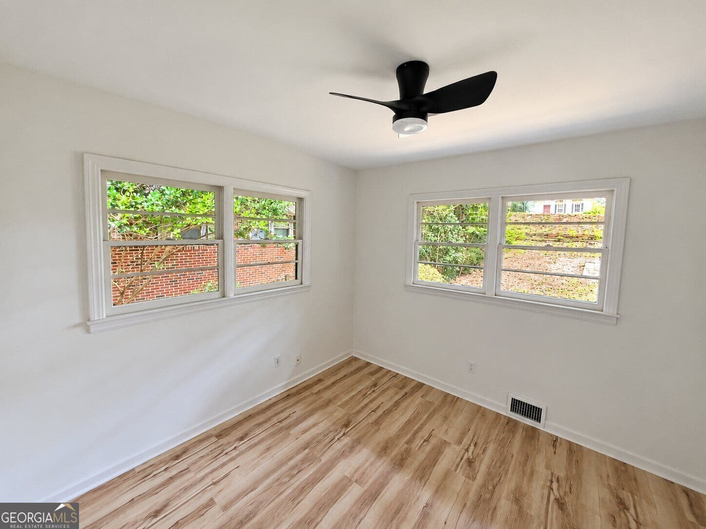3 bedroom, 2 bathroom, 1,135 sq ft single family residence for sale at 3565 Glenwood Road, Decatur, GA 30032 — photo 8