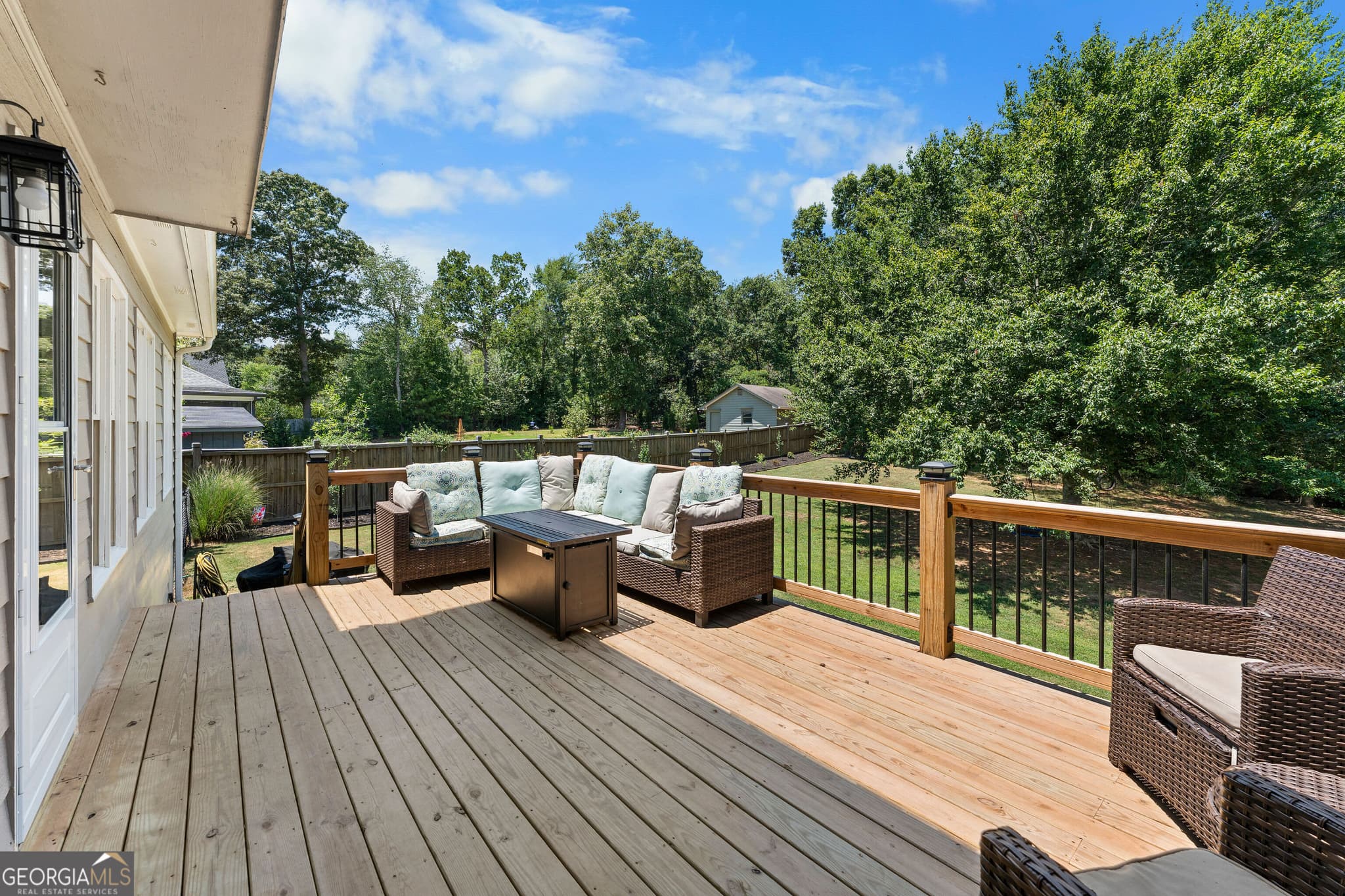 5 bedroom, 4.5 bathroom, 3,678 sq ft single family residence for sale at 9 Topridge Drive, Cartersville, GA 30120 — photo 2