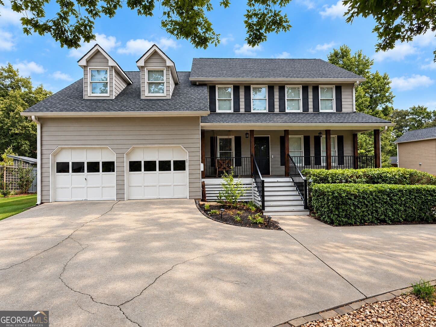 5 bedroom, 4.5 bathroom, 3,678 sq ft single family residence for sale at 9 Topridge Drive, Cartersville, GA 30120 — photo 1 of 40