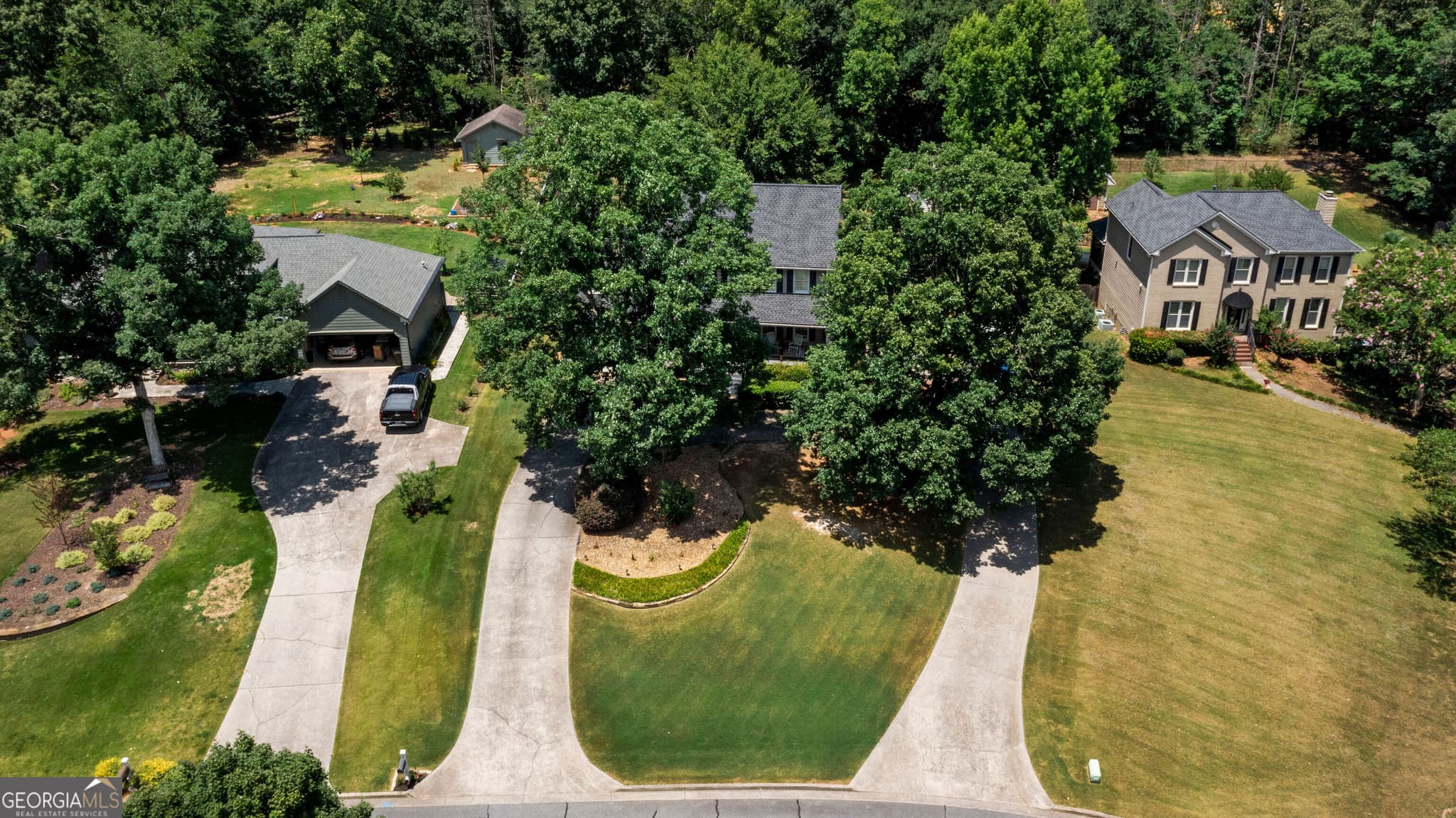 5 bedroom, 4.5 bathroom, 3,678 sq ft single family residence for sale at 9 Topridge Drive, Cartersville, GA 30120 — photo 4