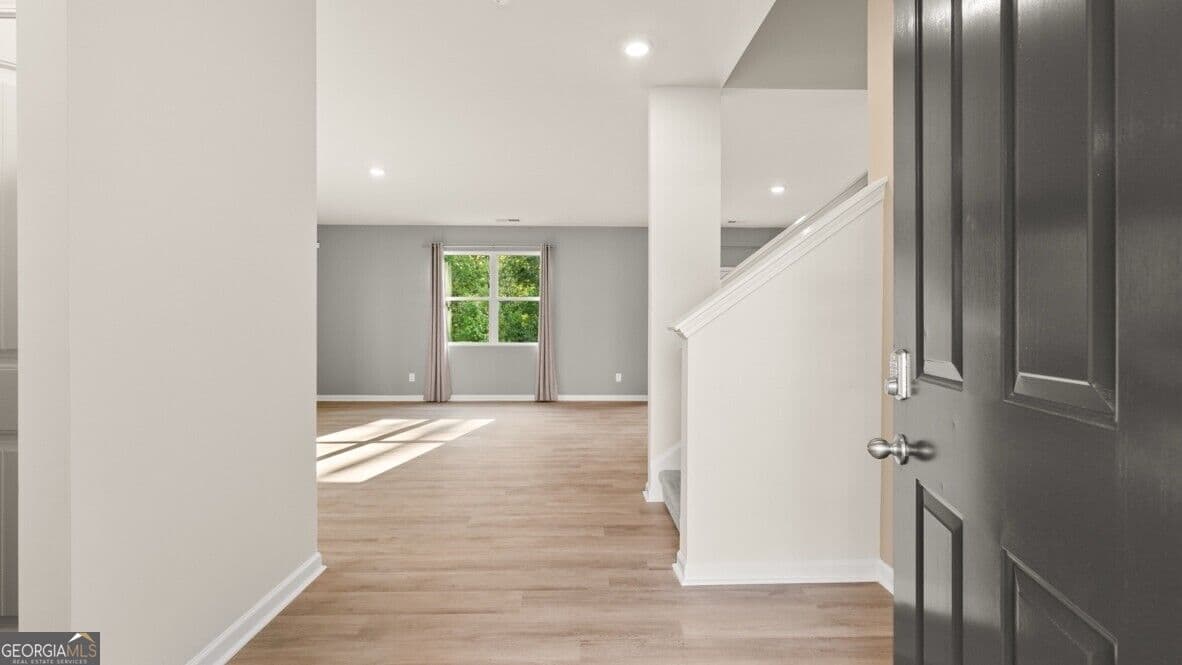 4 bedroom, 2.5 bathroom, 2,176 sq ft single family residence for sale at 439 Creekview Way, Dallas, GA 30132 — photo 2
