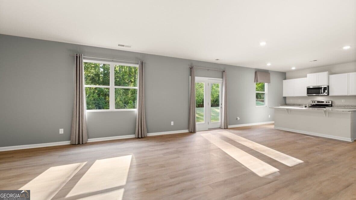 4 bedroom, 2.5 bathroom, 2,176 sq ft single family residence for sale at 439 Creekview Way, Dallas, GA 30132 — photo 8