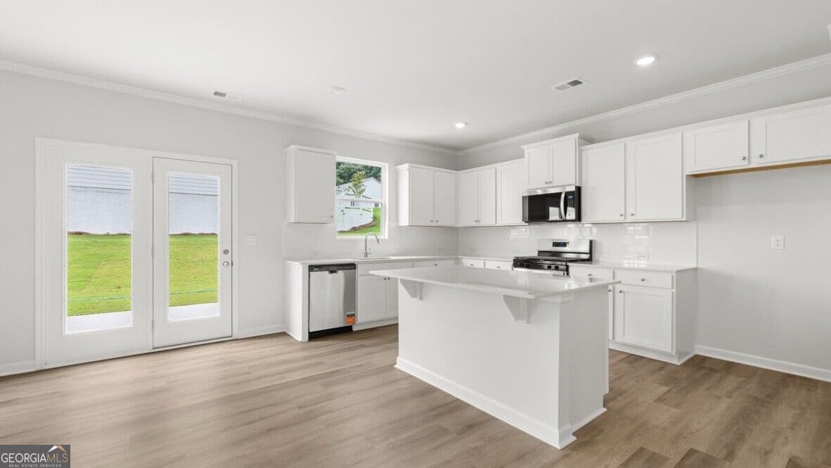 5 bedroom, 3 bathroom, 2,804 sq ft single family residence for sale at 176 Supreme Court, Braselton, GA 30517 — photo 3
