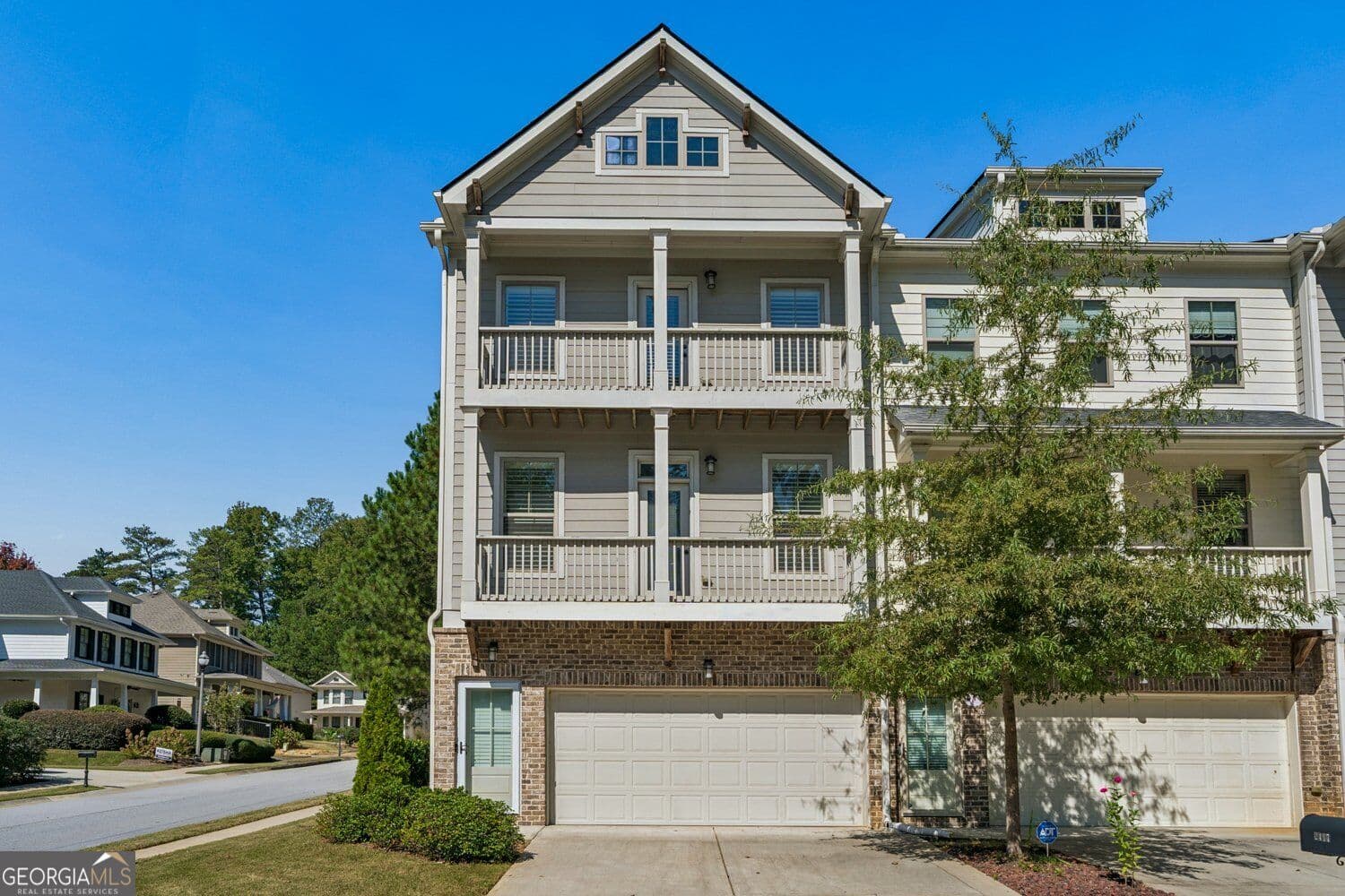 3 bedroom, 3.5 bathroom, 2,045 sq ft townhouse for sale at 2417 Misty Hollow Place, College Park, GA 30337 — photo 3