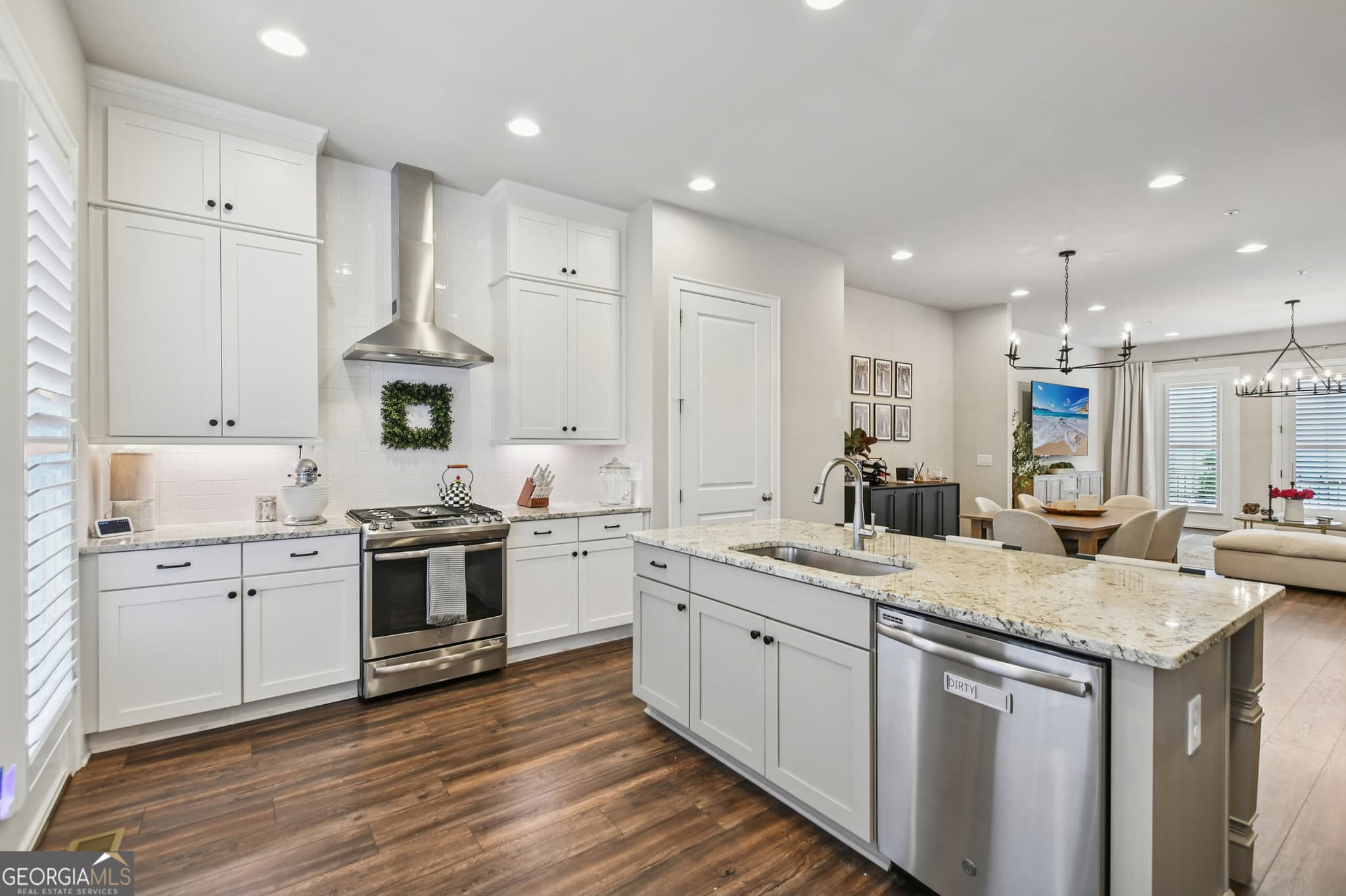 4 bedroom, 3.5 bathroom, 2,582 sq ft townhouse for sale at 220 Mitchell Lane, Woodstock, GA 30188 — photo 4