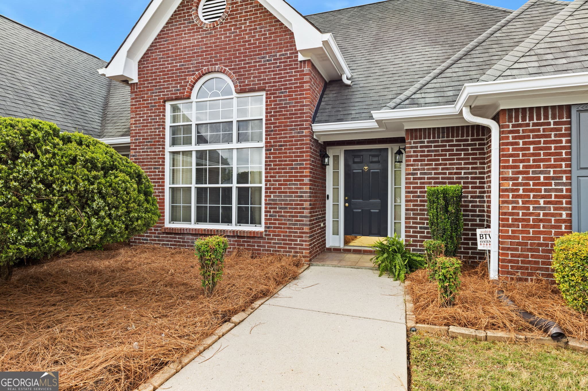3 bedroom, 2 bathroom, 2,197 sq ft single family residence for sale at 800 Karie Drive, Mcdonough, GA 30253 — photo 6