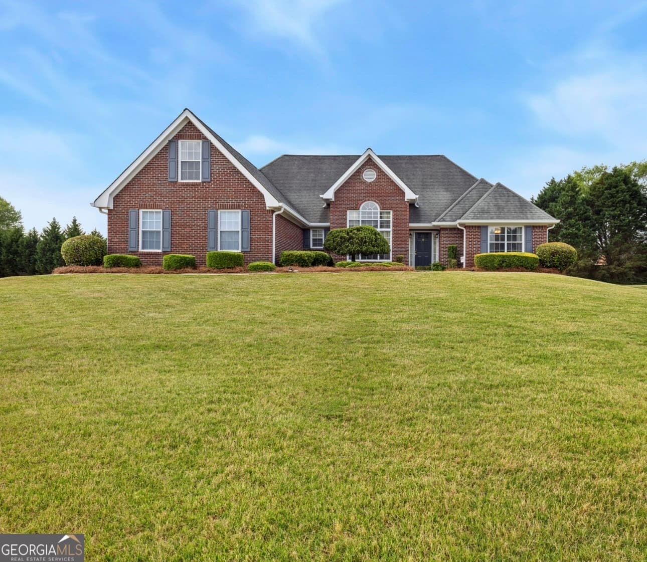 3 bedroom, 2 bathroom, 2,197 sq ft single family residence for sale at 800 Karie Drive, Mcdonough, GA 30253