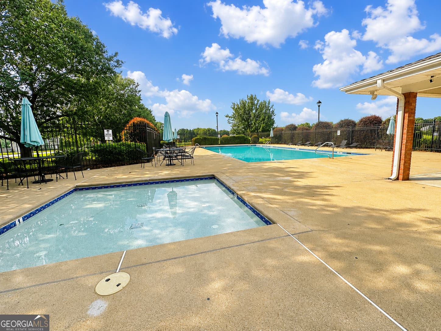 3 bedroom, 2 bathroom, 2,197 sq ft single family residence for sale at 800 Karie Drive, Mcdonough, GA 30253 — photo 4