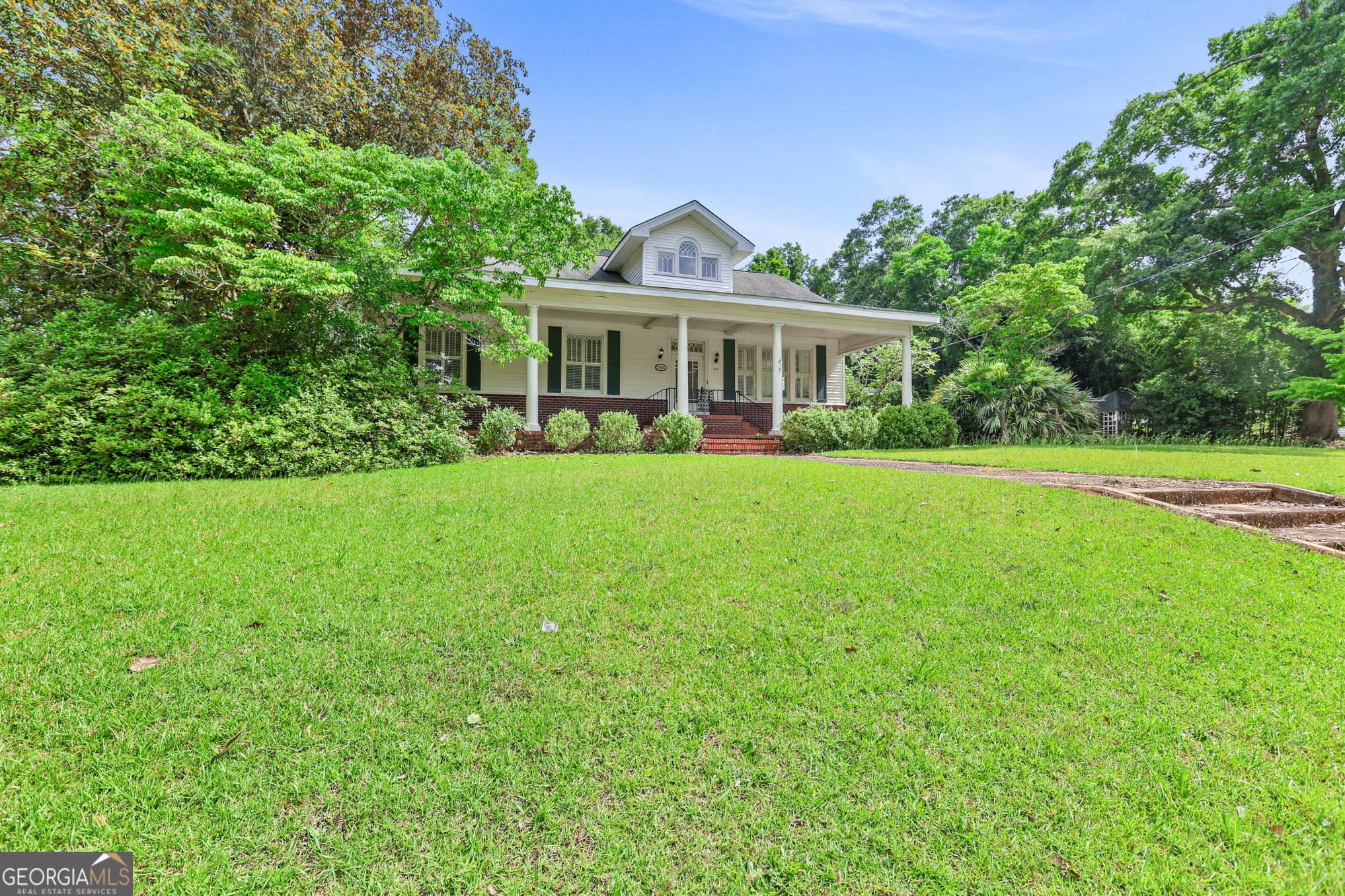 5 bedroom, 3 bathroom, 4,138 sq ft single family residence for sale at 17834 Main Street, Woodbury, GA 30293 — photo 4