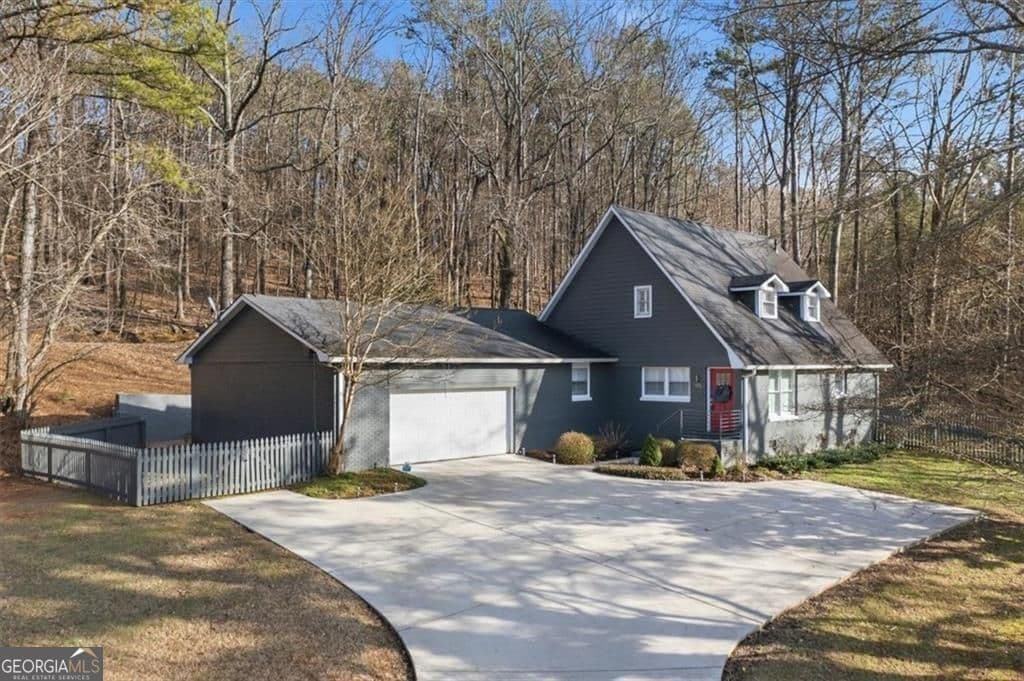 3 bedroom, 2 bathroom, 1,725 sq ft single family residence for sale at 145 Mountain View Road, Rome, GA 30161