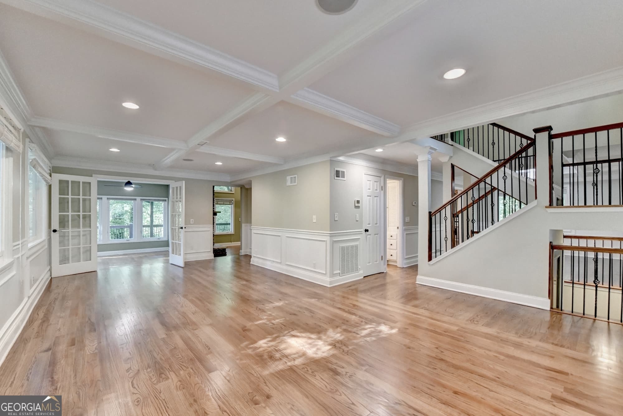 4 bedroom, 4 bathroom, 2,408 sq ft single family residence for sale at 975 Timber Lake Trail, Cumming, GA 30041 — photo 9
