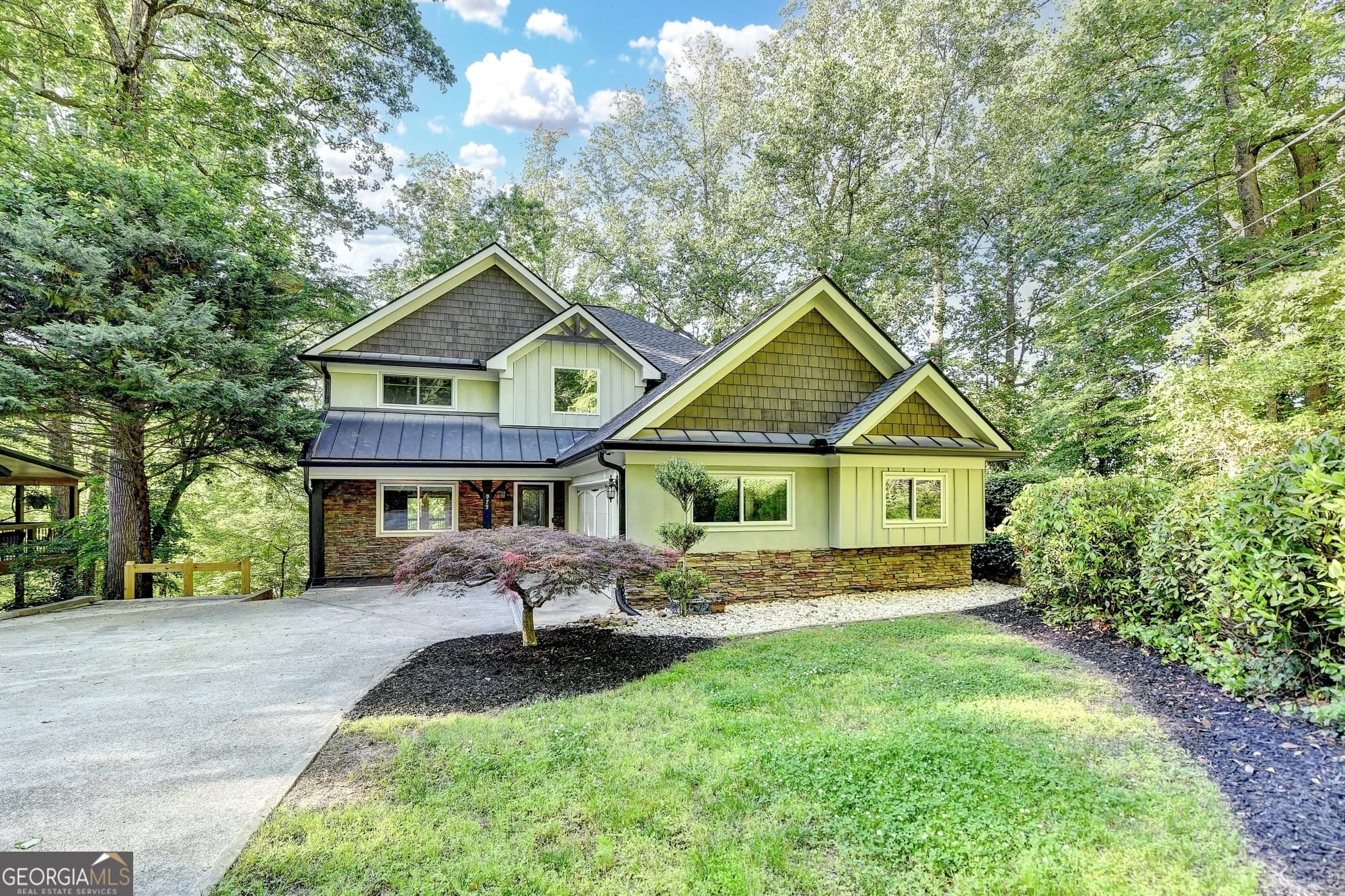 4 bedroom, 4 bathroom, 2,408 sq ft single family residence for sale at 975 Timber Lake Trail, Cumming, GA 30041 — photo 4