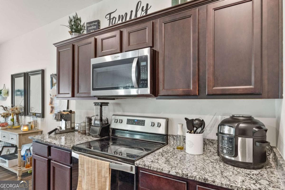 4 bedroom, 2.5 bathroom, 2,479 sq ft single family residence for sale at 155 Cherohala Court, Covington, GA 30016 — photo 8
