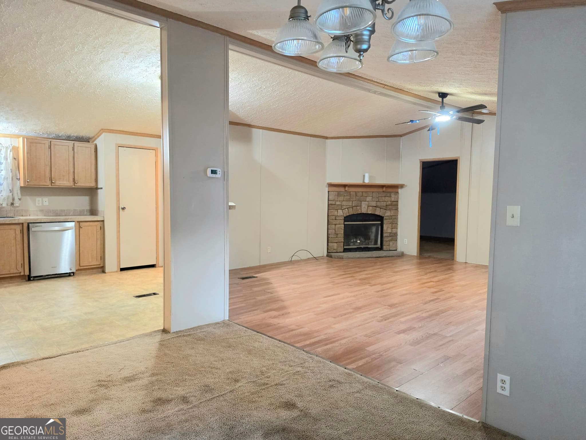 3 bedroom, 2 bathroom, 1,607 sq ft manufactured home,single family residence for sale at 1071 County Road 491, Lafayette, AL 36862 — photo 4